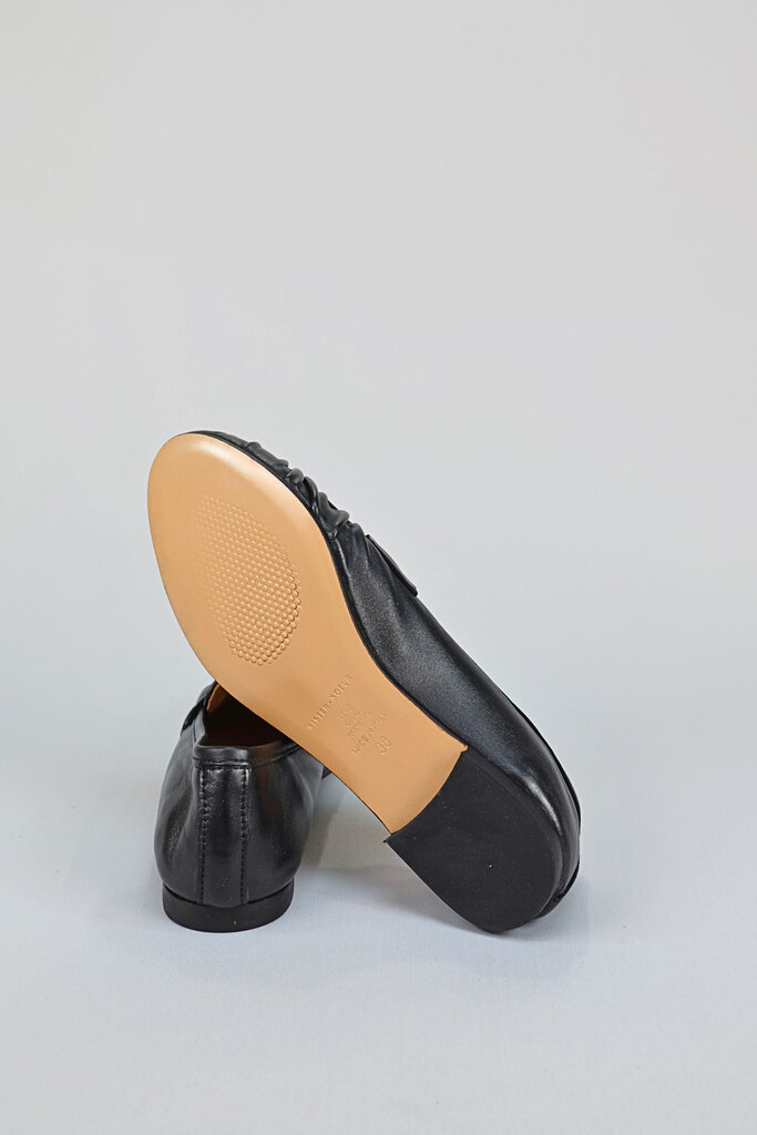 Sister x Soeur Maren