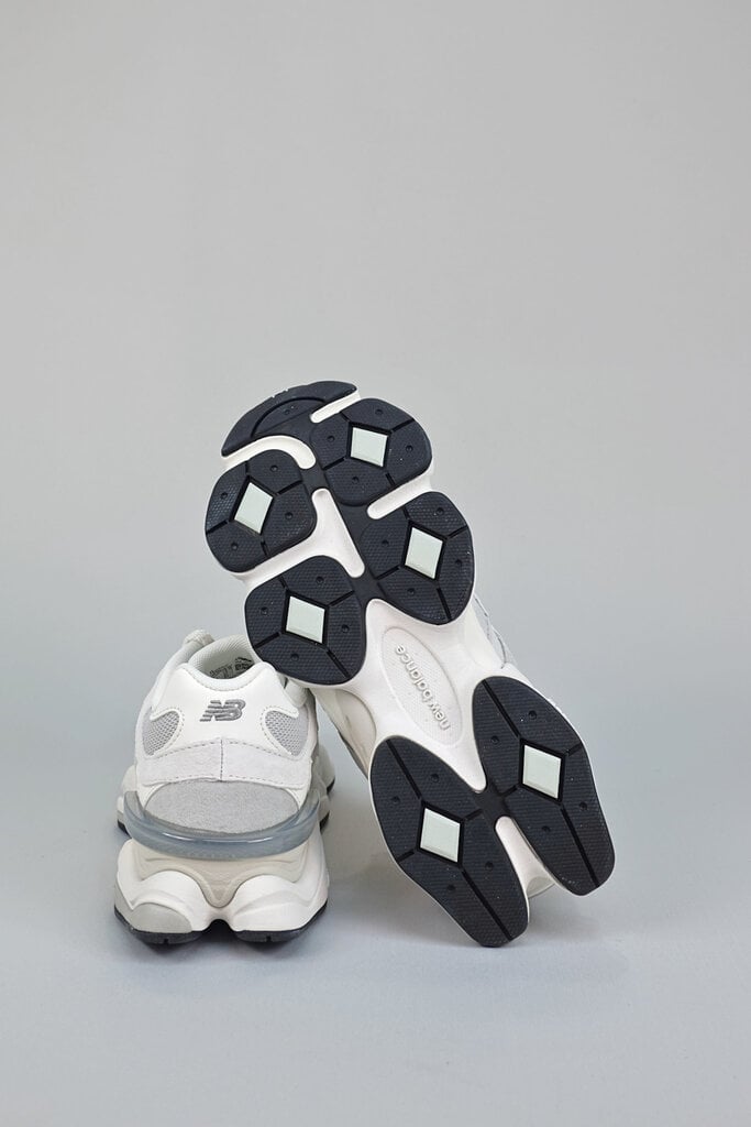 New Balance U90602FM
