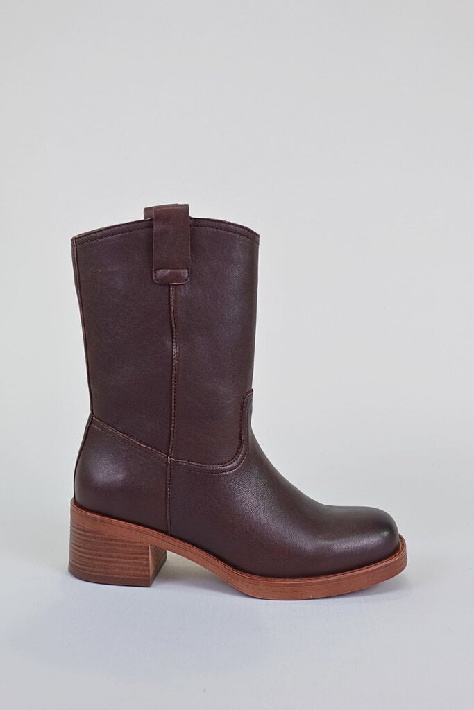 EOS Footwear Gaucho