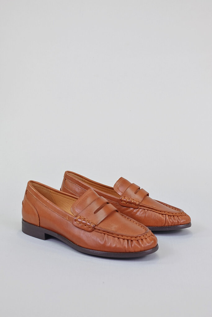 EOS Footwear Gana