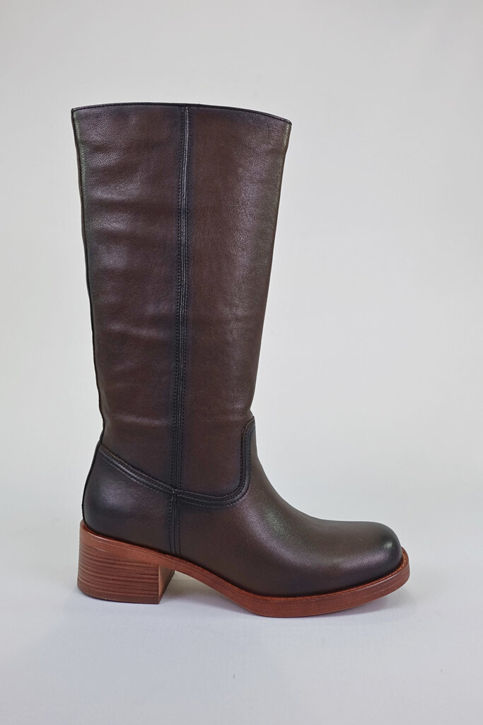 EOS Footwear Gauchicas
