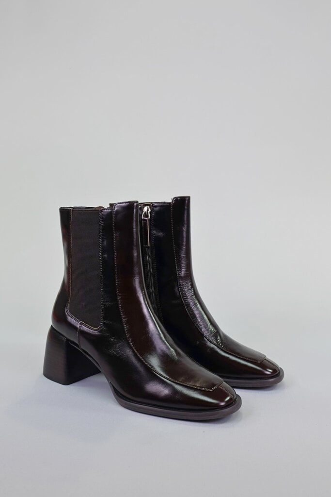 EOS Footwear Charcoal