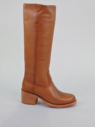 Frye Andy Pull On