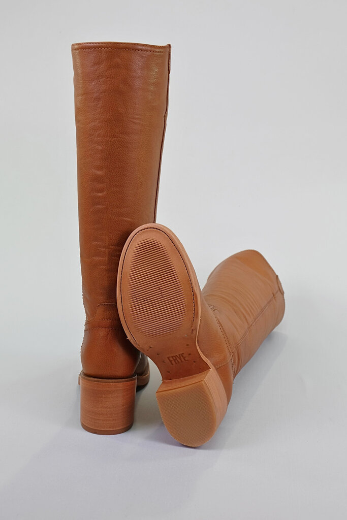 Frye Andy Pull On