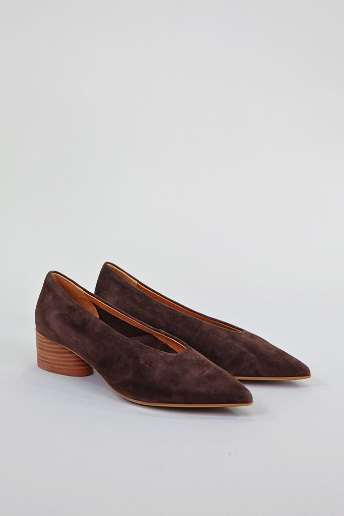 EOS Footwear Hatten