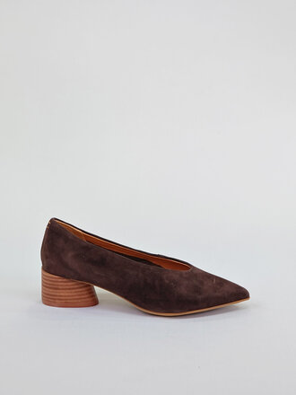 EOS Footwear Hatten