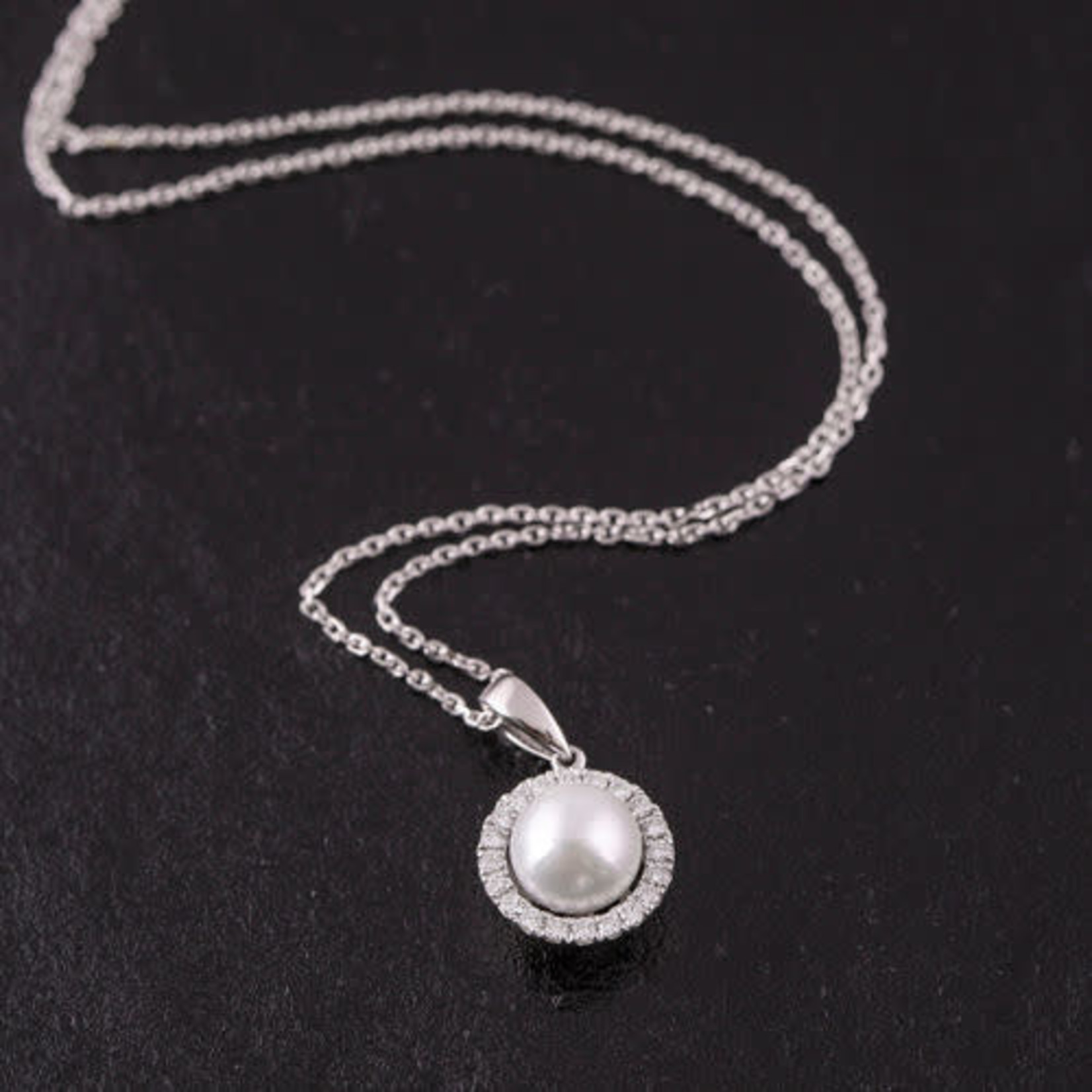 14K White Gold Akoya Pearl & Diamond Halo Pendant