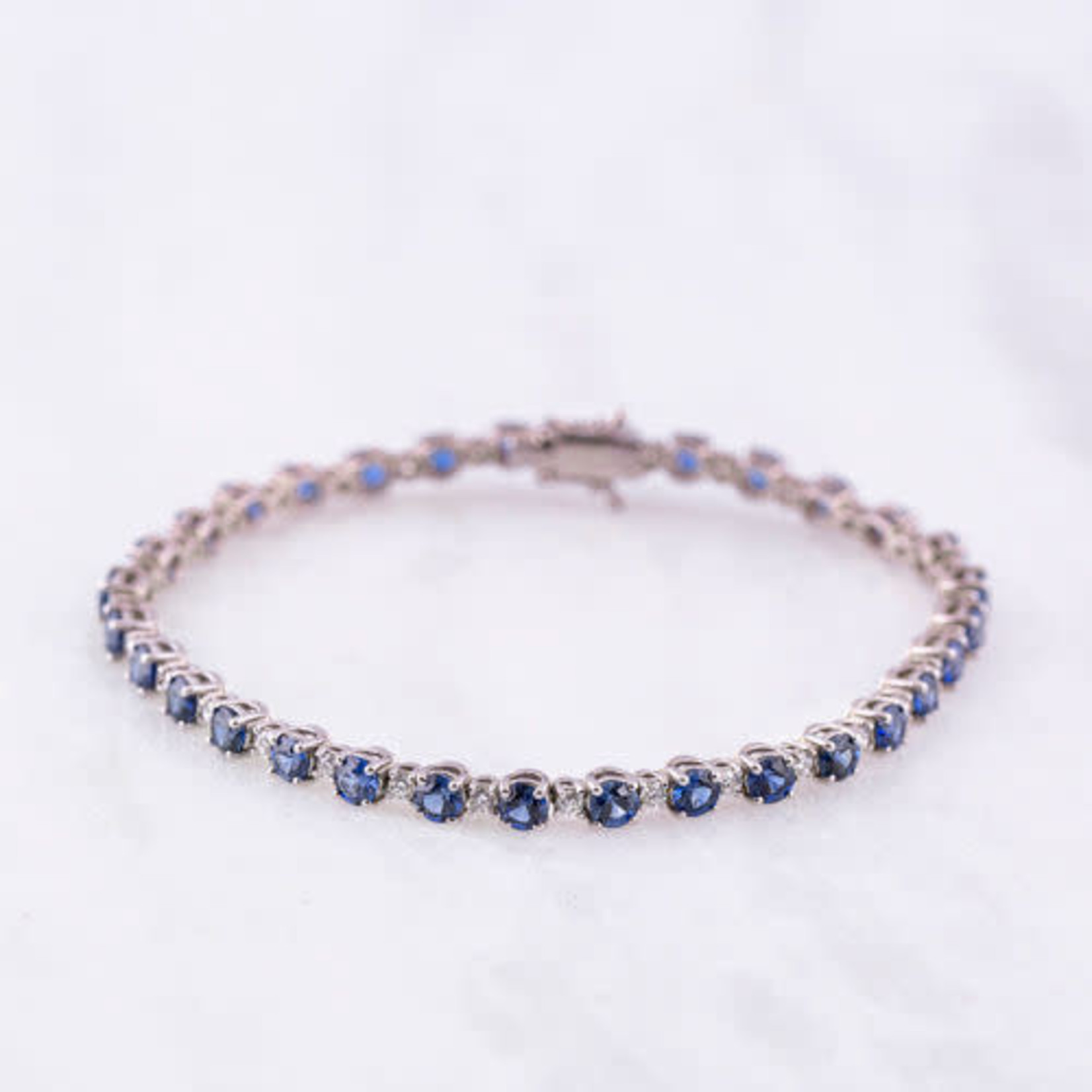 14K White Gold Sapphire 6ctw & Diamond 1.00ctw Tennis Bracelet