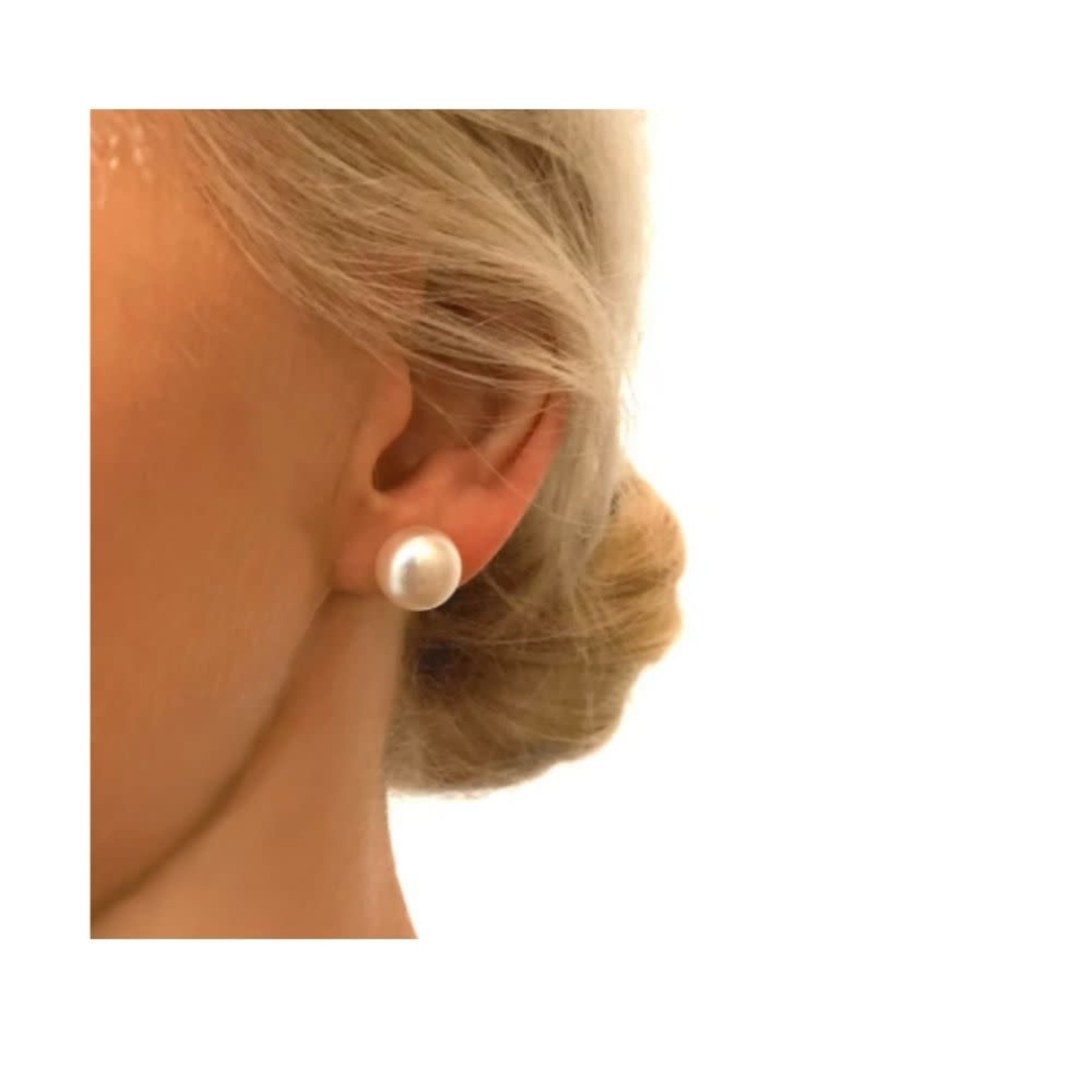 14KW Gold 10.5mm Akoya Cultured Pearl Studs