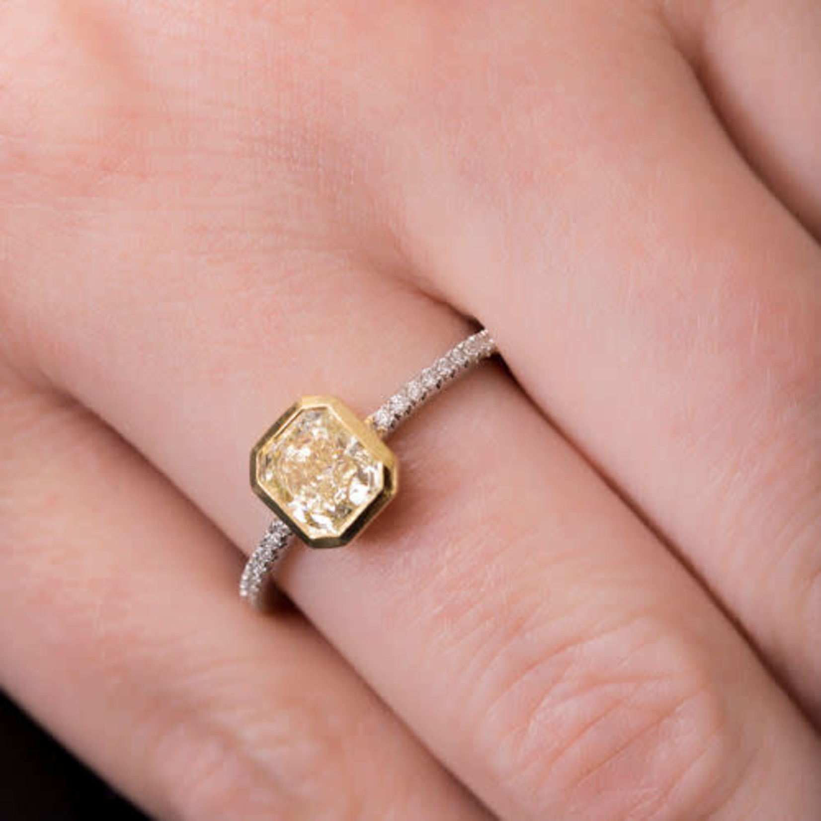 18K Yellow Gold & Platinum Fancy Yellow Radiant Cut 1.08ctw Diamond Ring 0.16ctw Side Diamonds