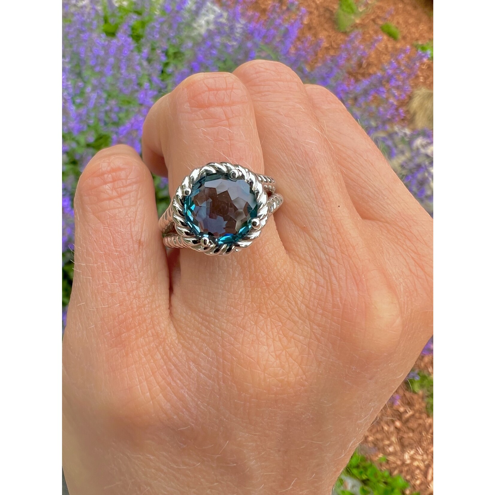 18K White Gold London Blue Topaz Rope Ring