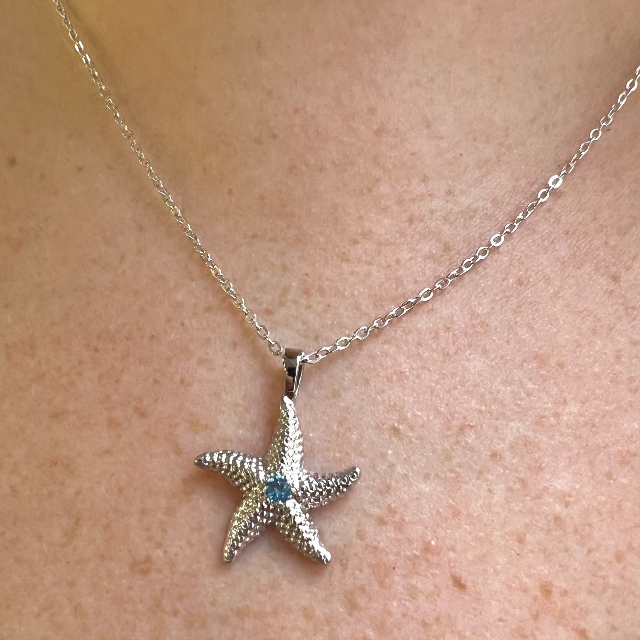 Premium Photo | The starfish necklace that is silver