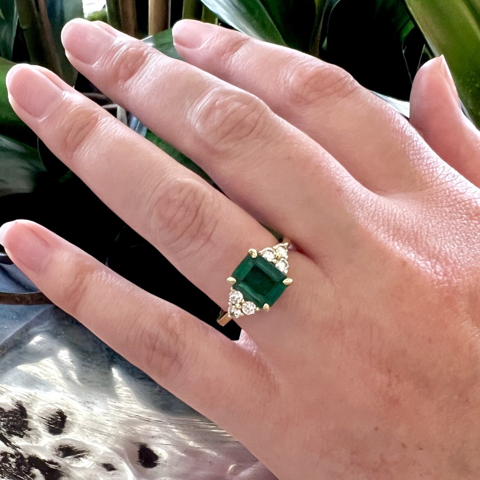 18K Yellow Gold Emerald & Diamond Ring