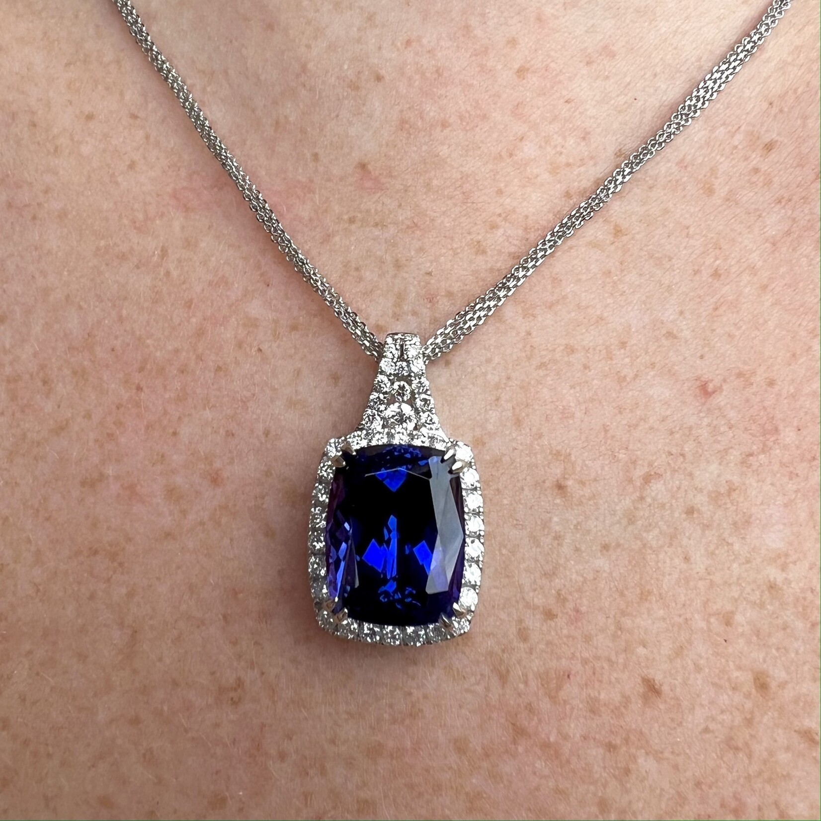 18K White Gold Tanzanite & Diamond Necklace