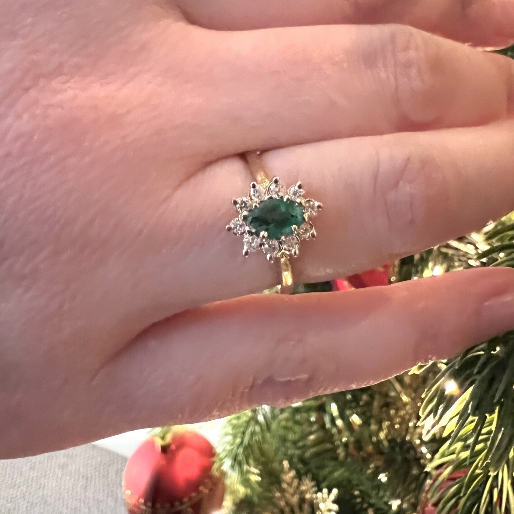 14K Yellow Gold Emerald & Diamond Ring