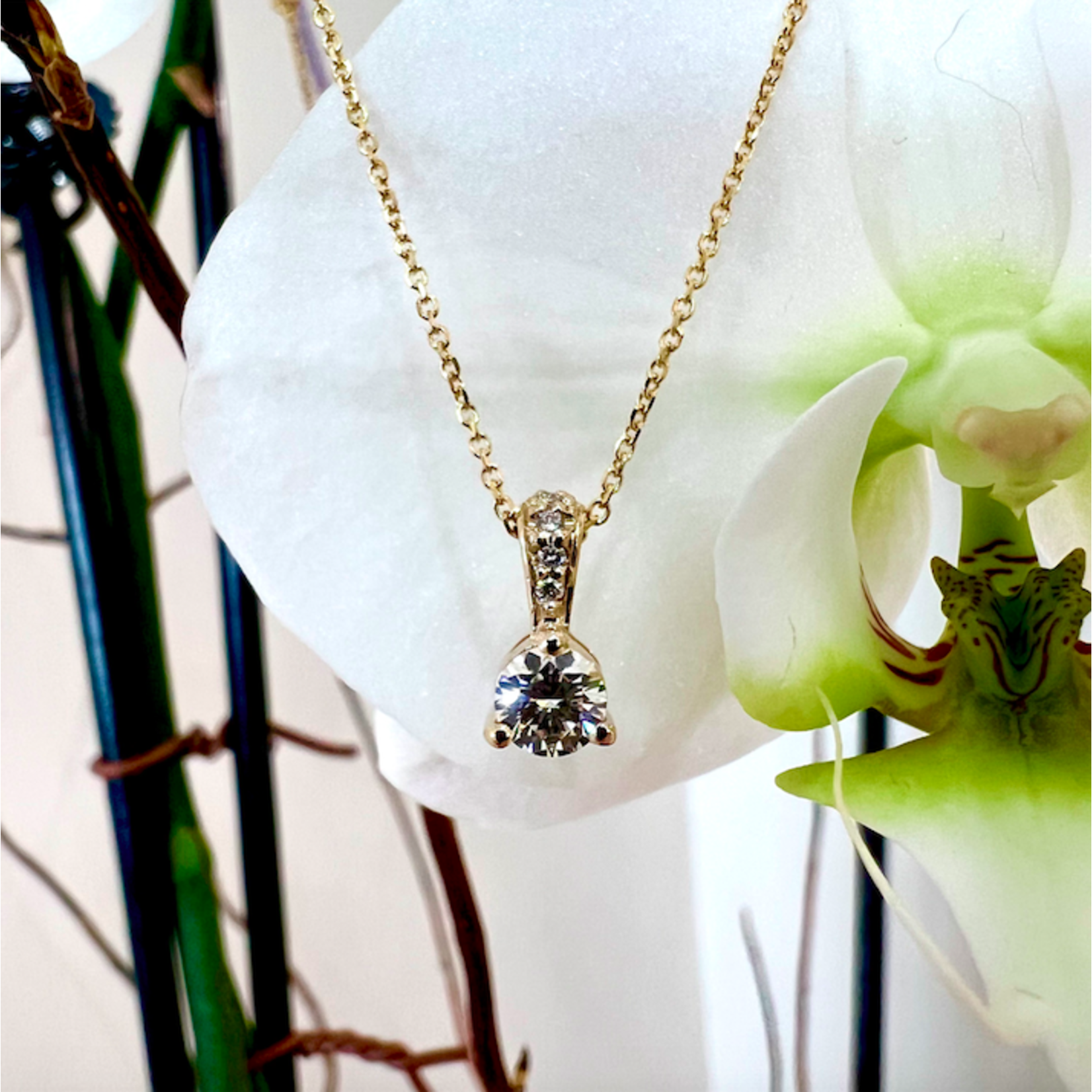 14K Yellow Gold Round Diamond Accented Pendant
