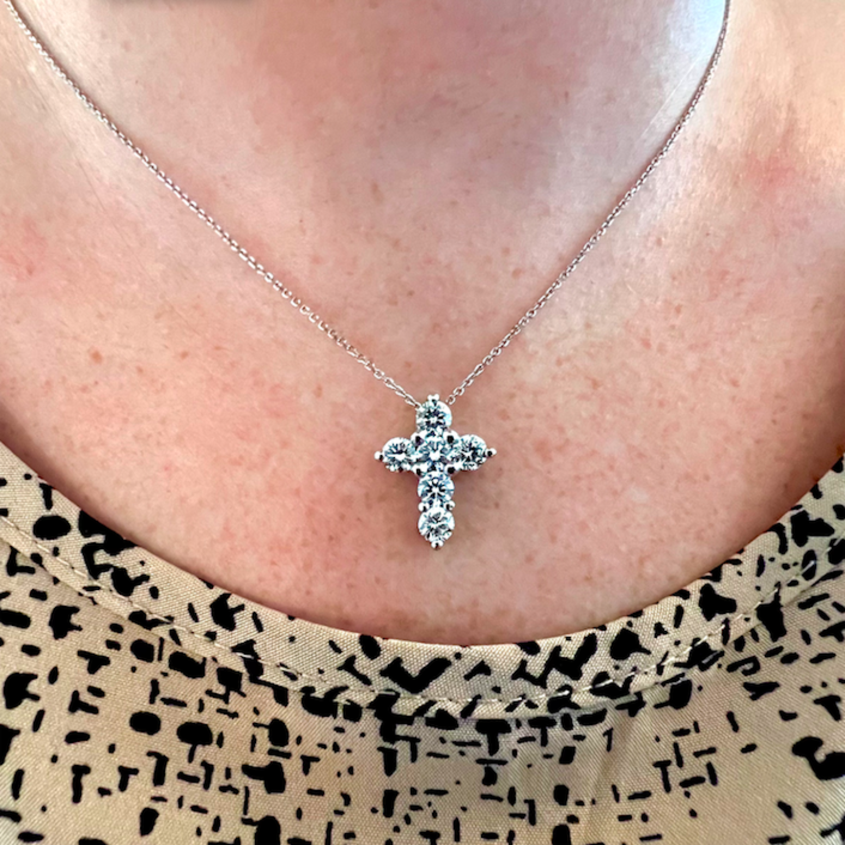 14K White Gold 1 3/4 Carat Six Diamond Cross