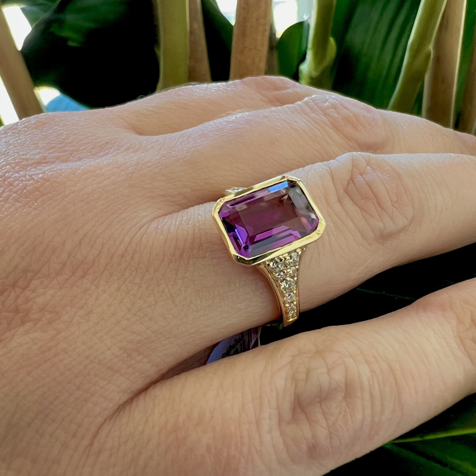 14K Yellow Gold Amethyst & Diamond Ring