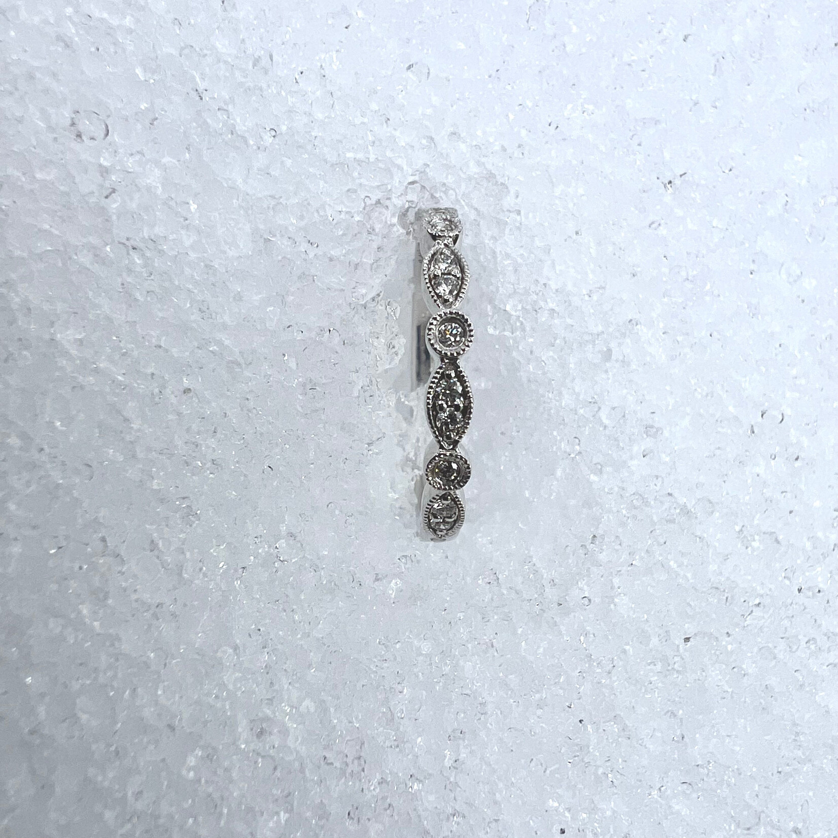 14K White Gold Diamond Vintage Style Band