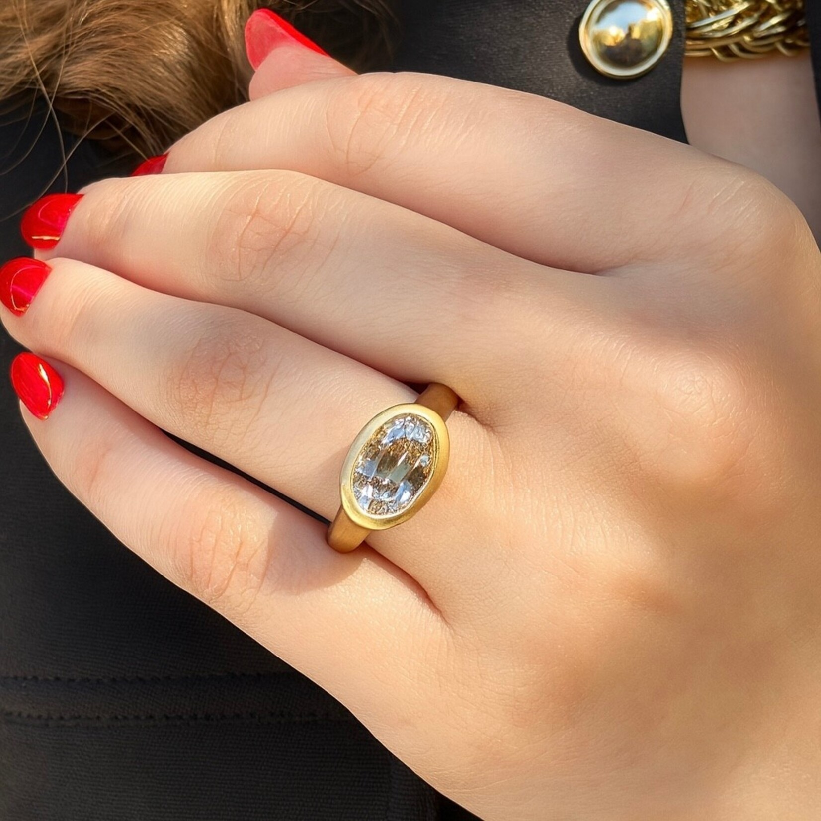 14K Yellow Gold Antique Oval Bezel Set Ring