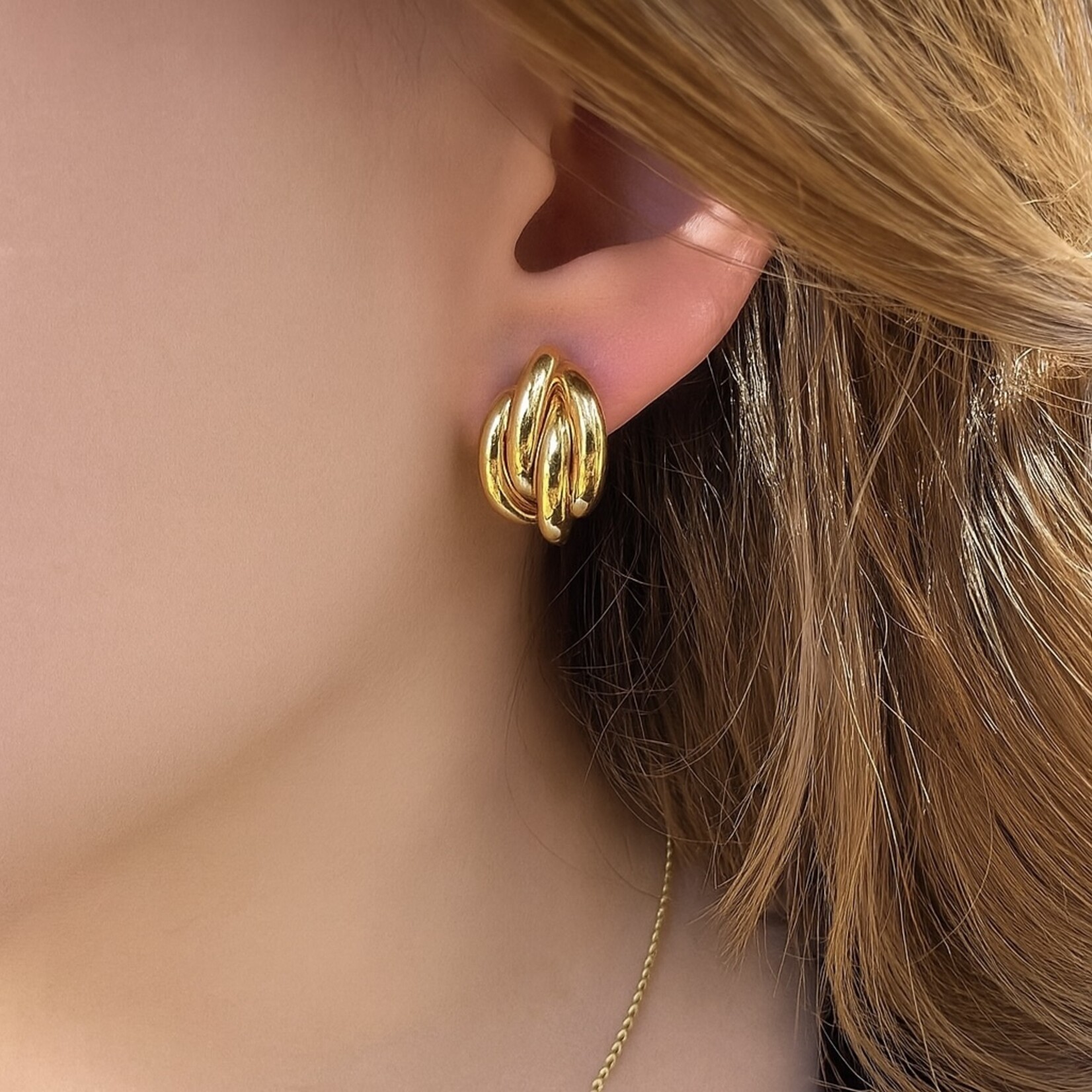 14K Yellow Gold Elongated Knots Earrings