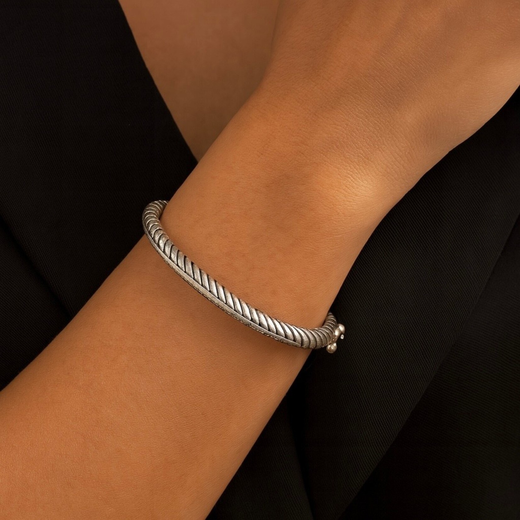 Oxidized Sterling Steel Diamond  0.10ctw Cable Bangle