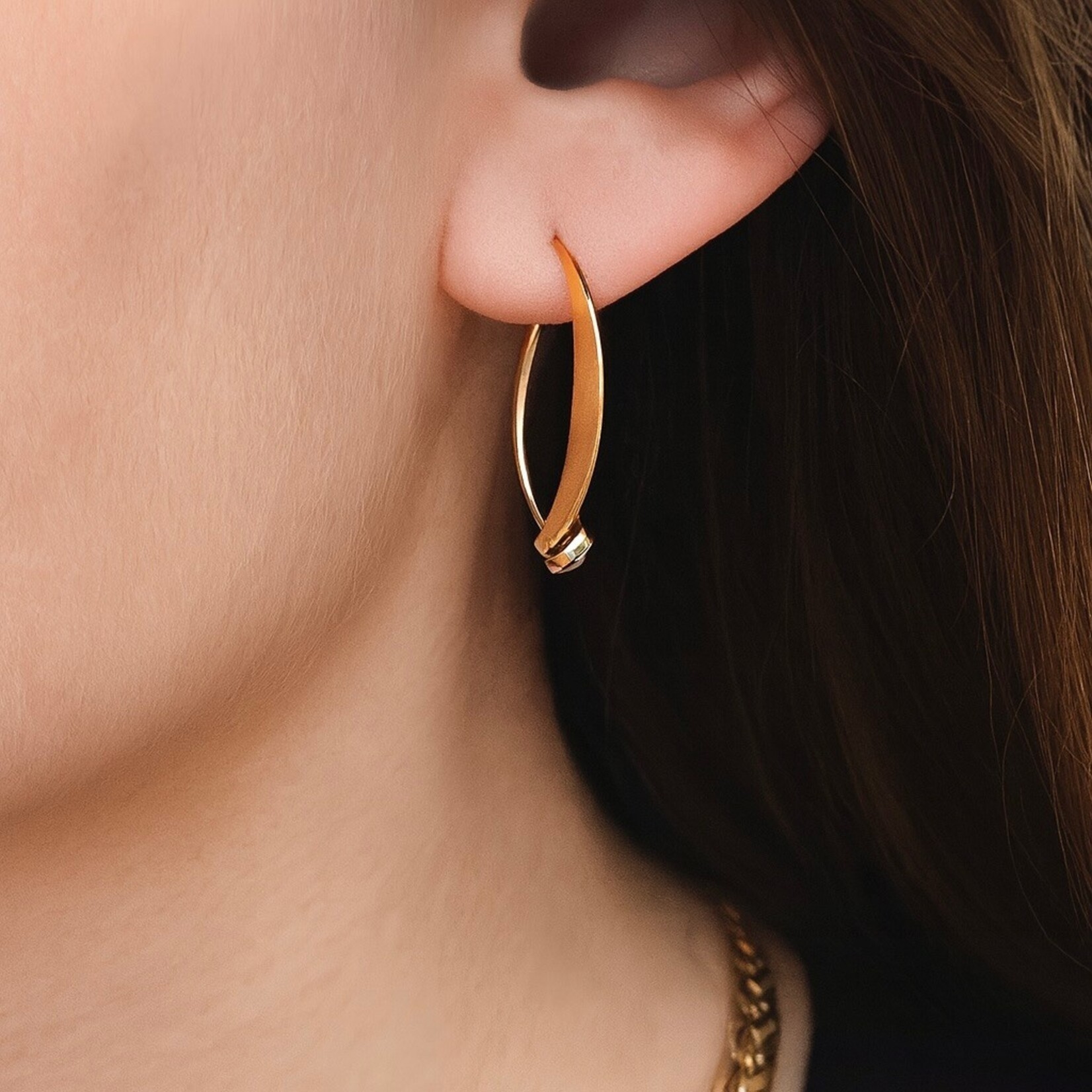 14K Yellow Gold Ribbon Wire Earrings