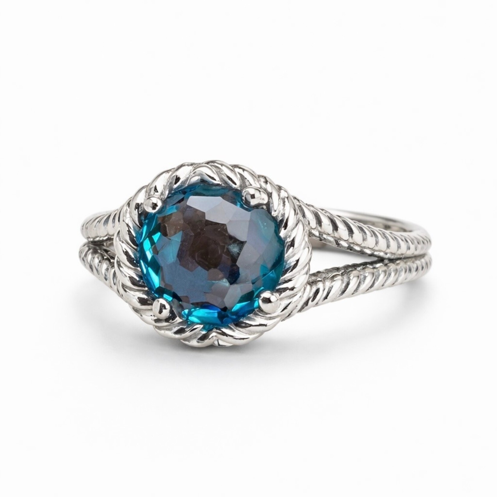 18K White Gold London Blue Topaz Rope Ring