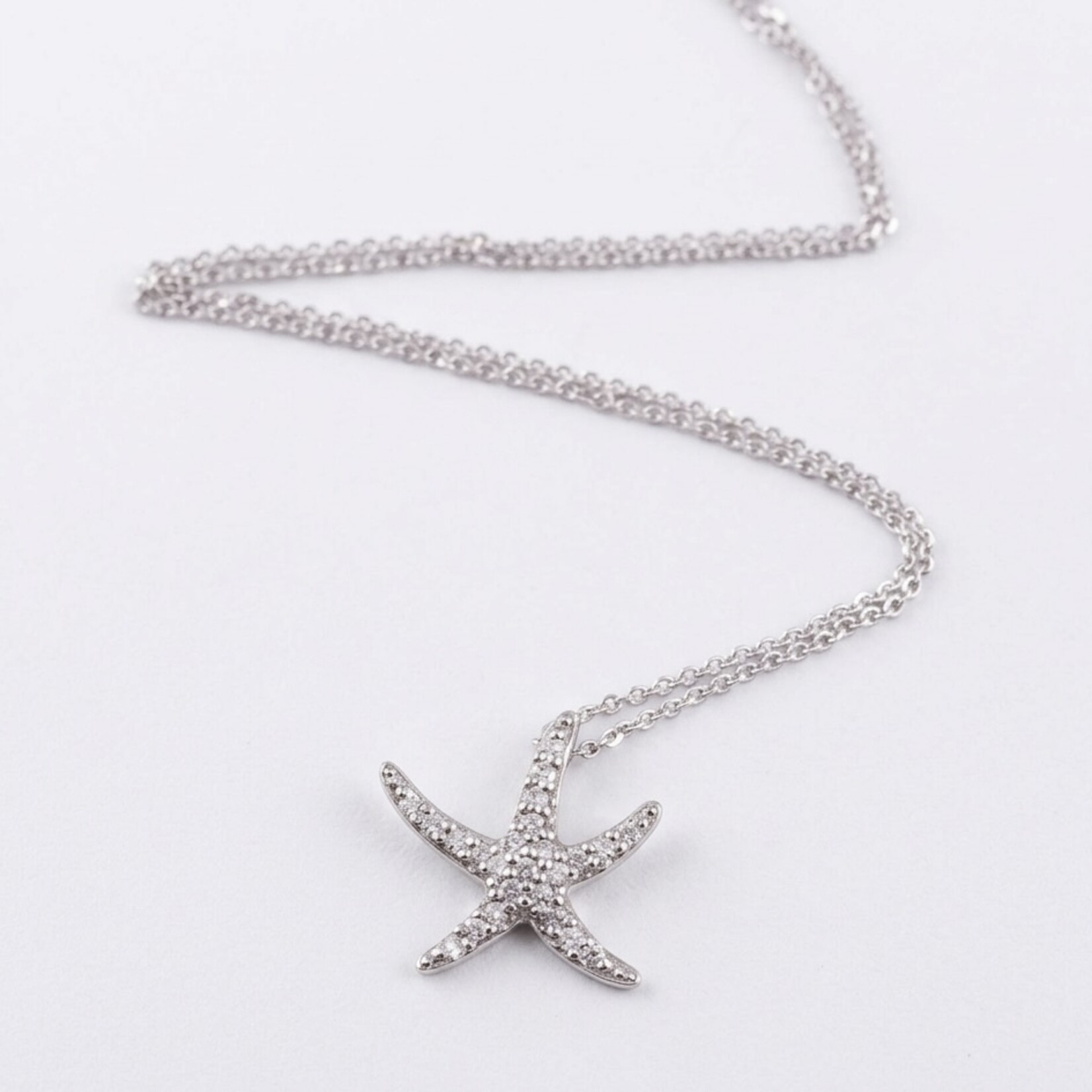 14K White Gold Diamond Starfish Pendant
