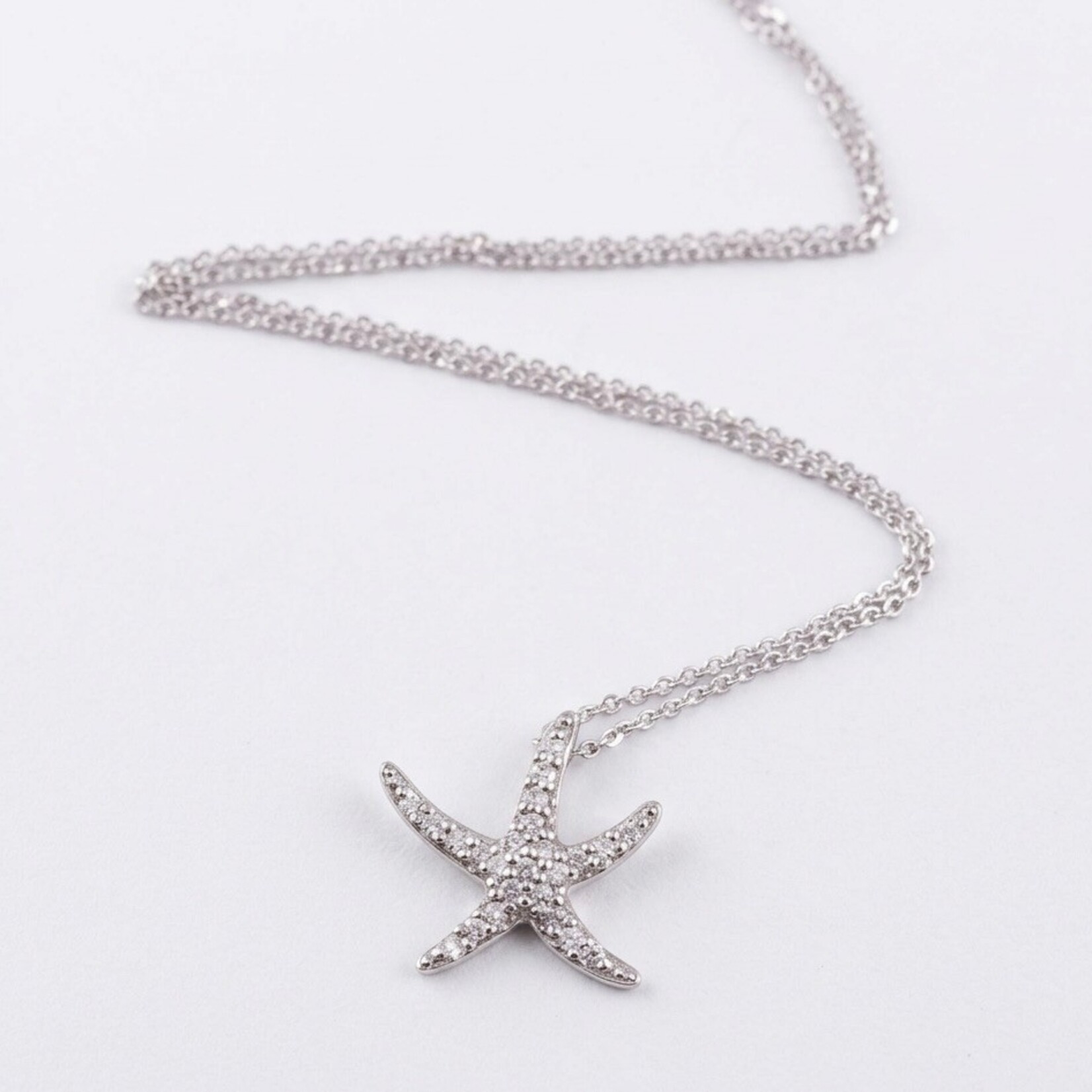 14K White Gold Diamond Starfish Pendant