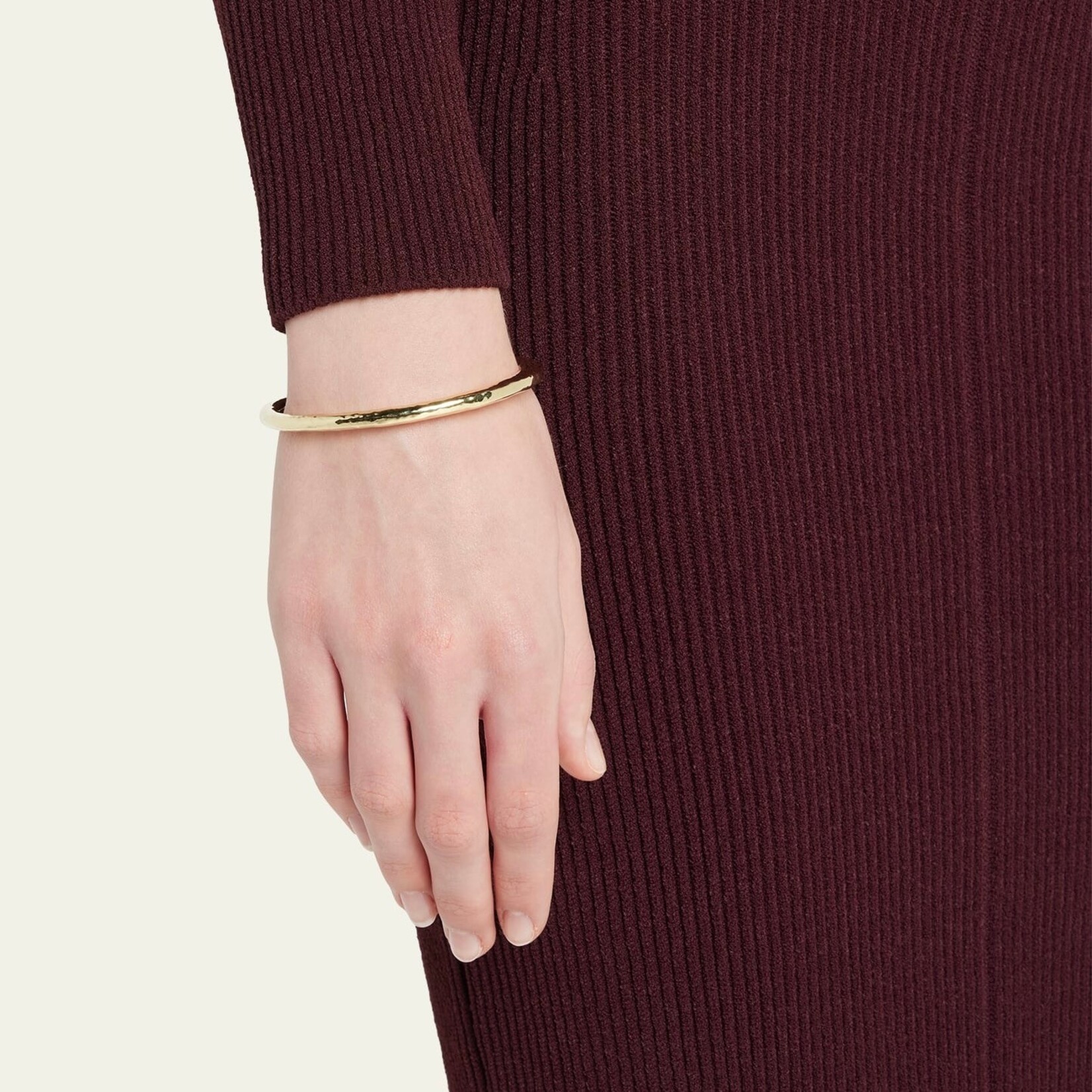 18K Yellow Gold Large Hammered Oval Bangle