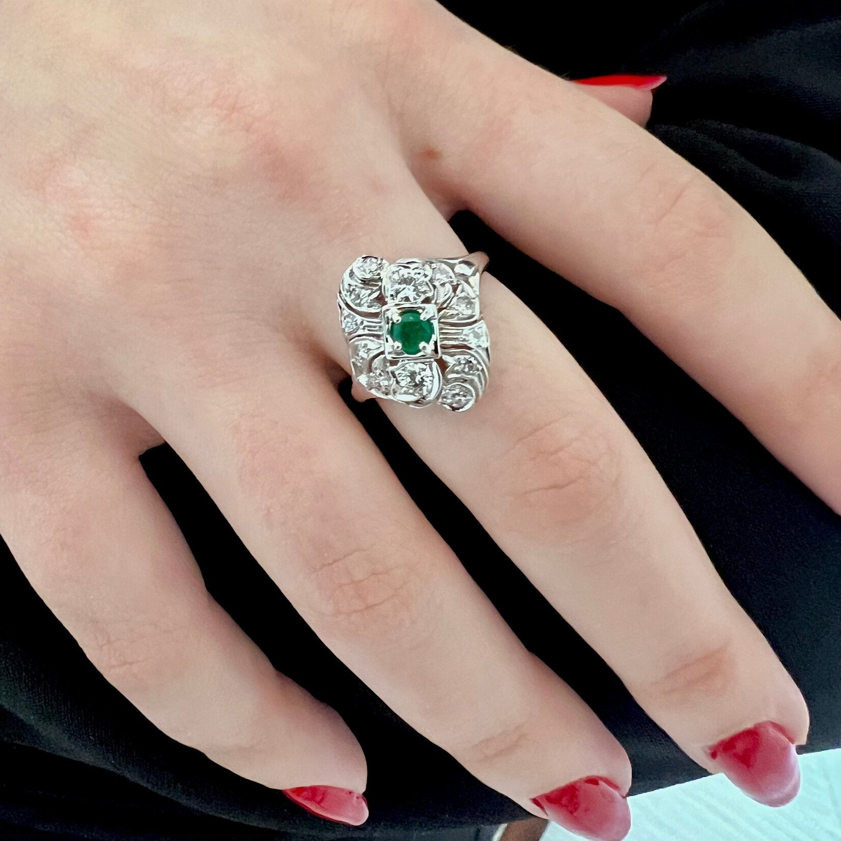14K White Gold Emerald & Diamond Art Deco Ring