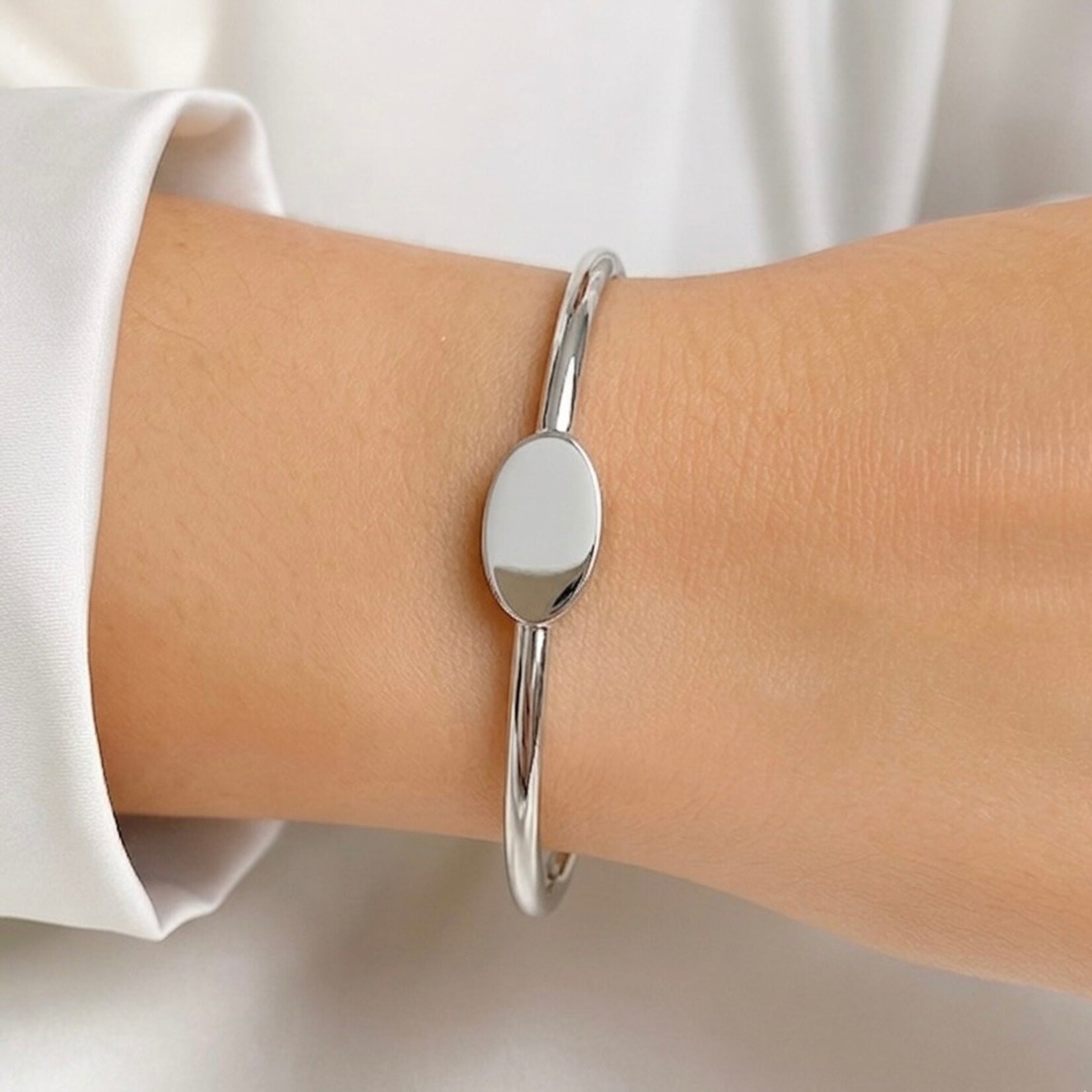Sterling Silver Oval Monogram Engravable Bangle