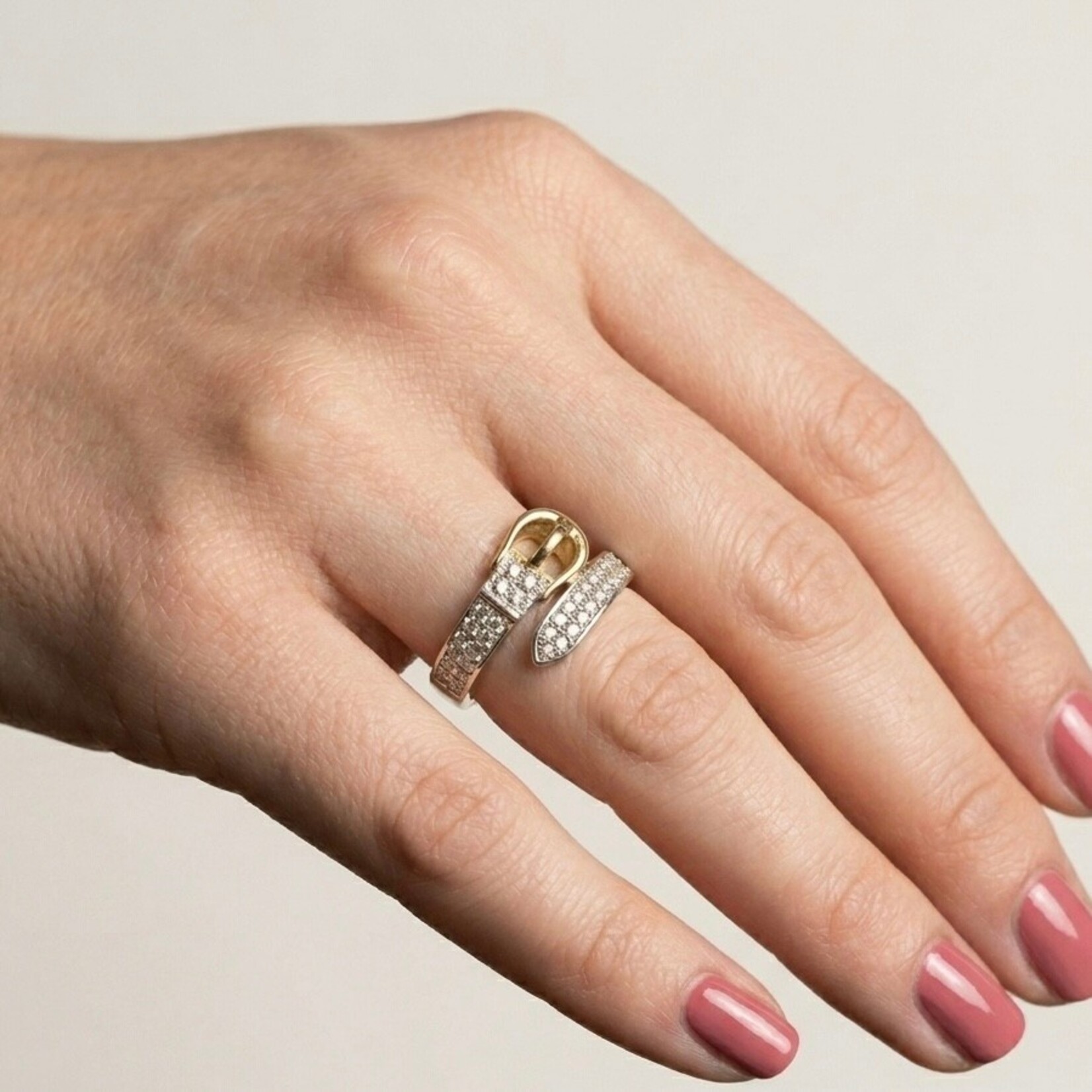 14K Yellow Gold Diamond Buckle Ring 0.28 carats