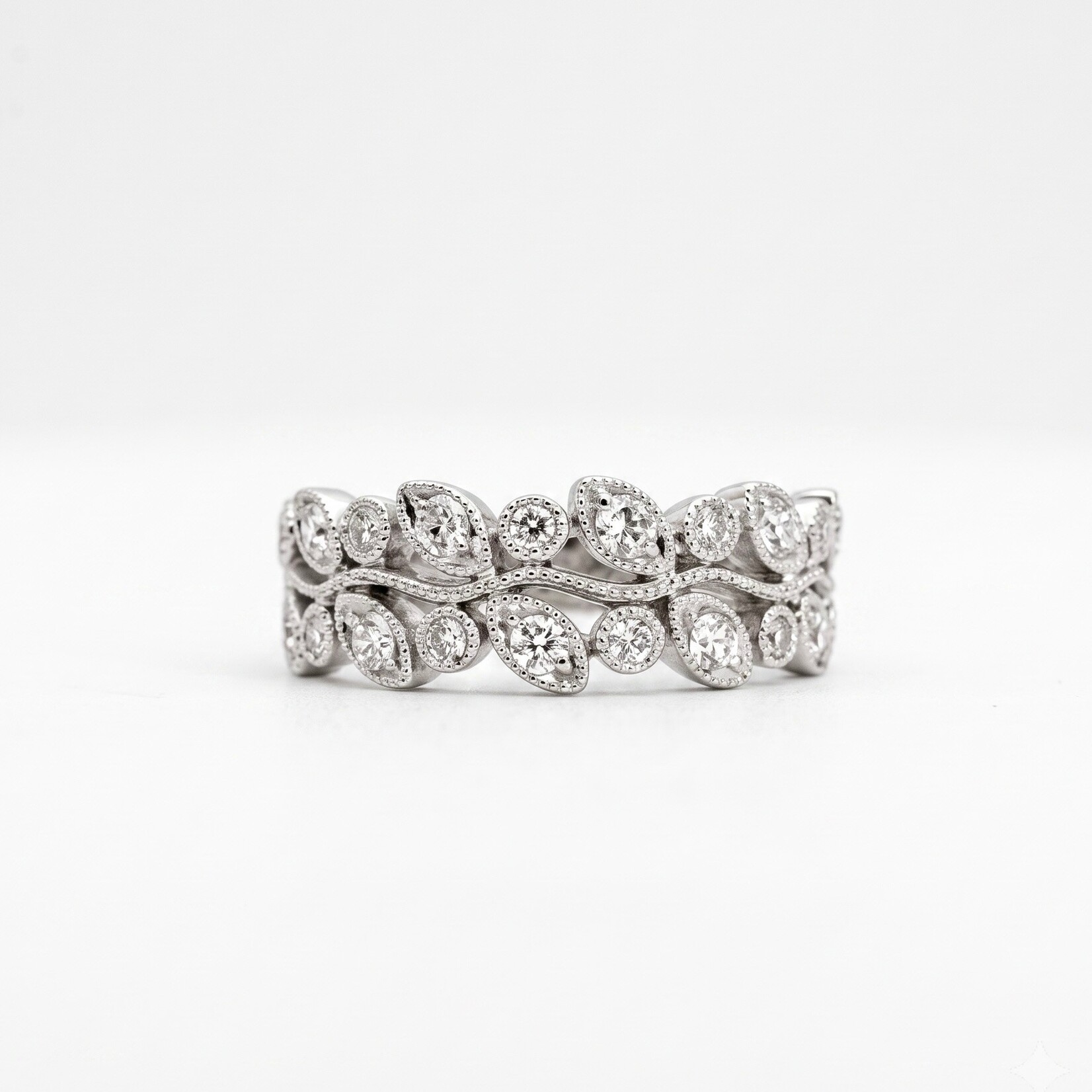 14K White Gold  Vintage Leaf Wide Diamond Band