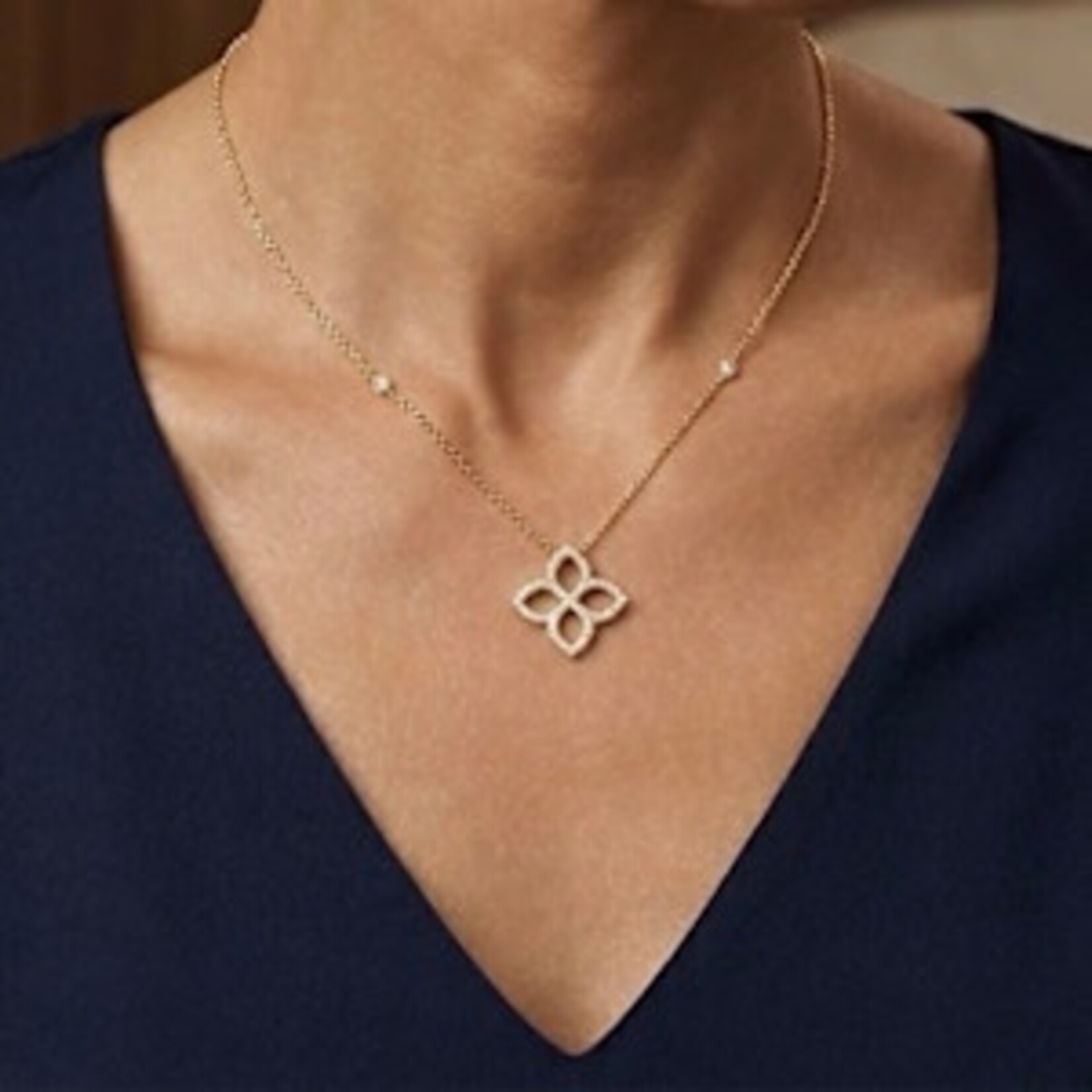 18K Yellow Gold Open Clover Diamond Pendant