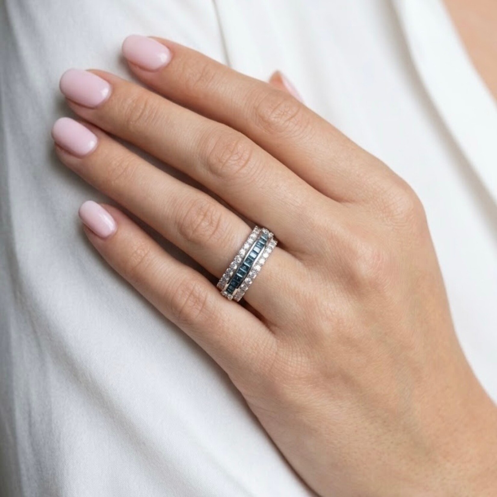 18K White Gold Blue Diamond Adjustable Band