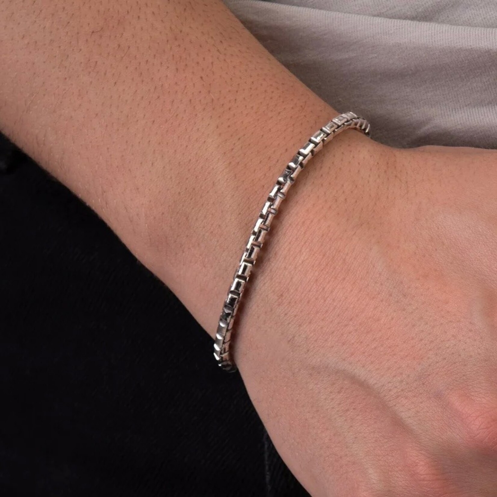 Sterling Silver Round Venetian Box Link Bracelet