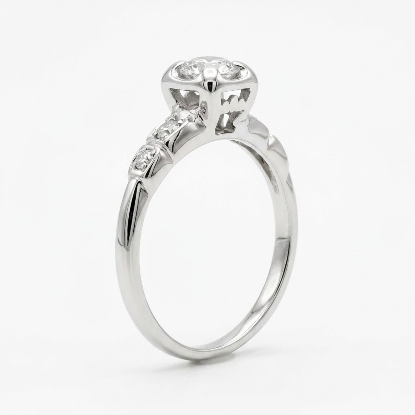 14K White Gold Illusion Set Antique Diamond Ring