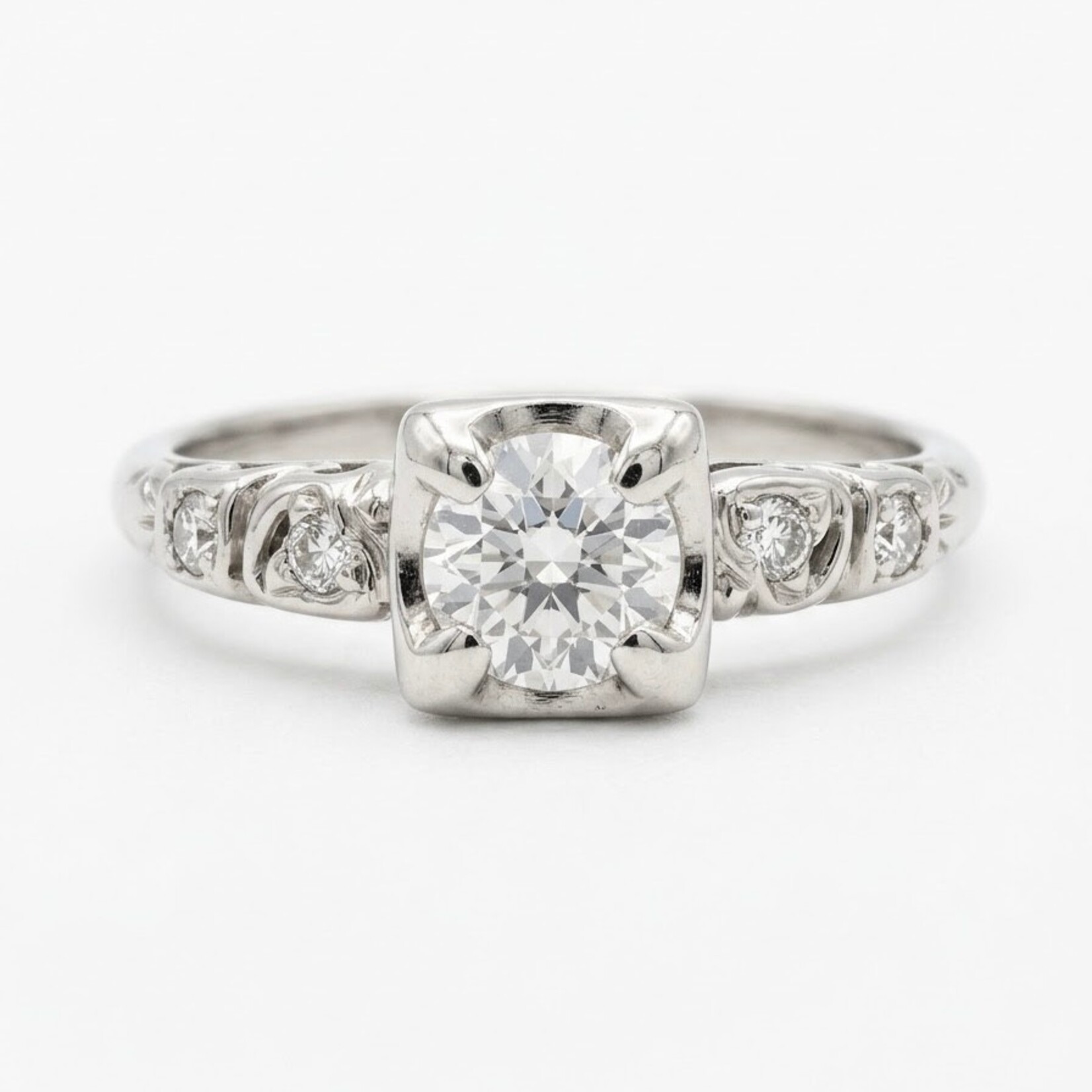 14K White Gold Illusion Set Antique Diamond Ring