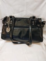 La Diva leather purse