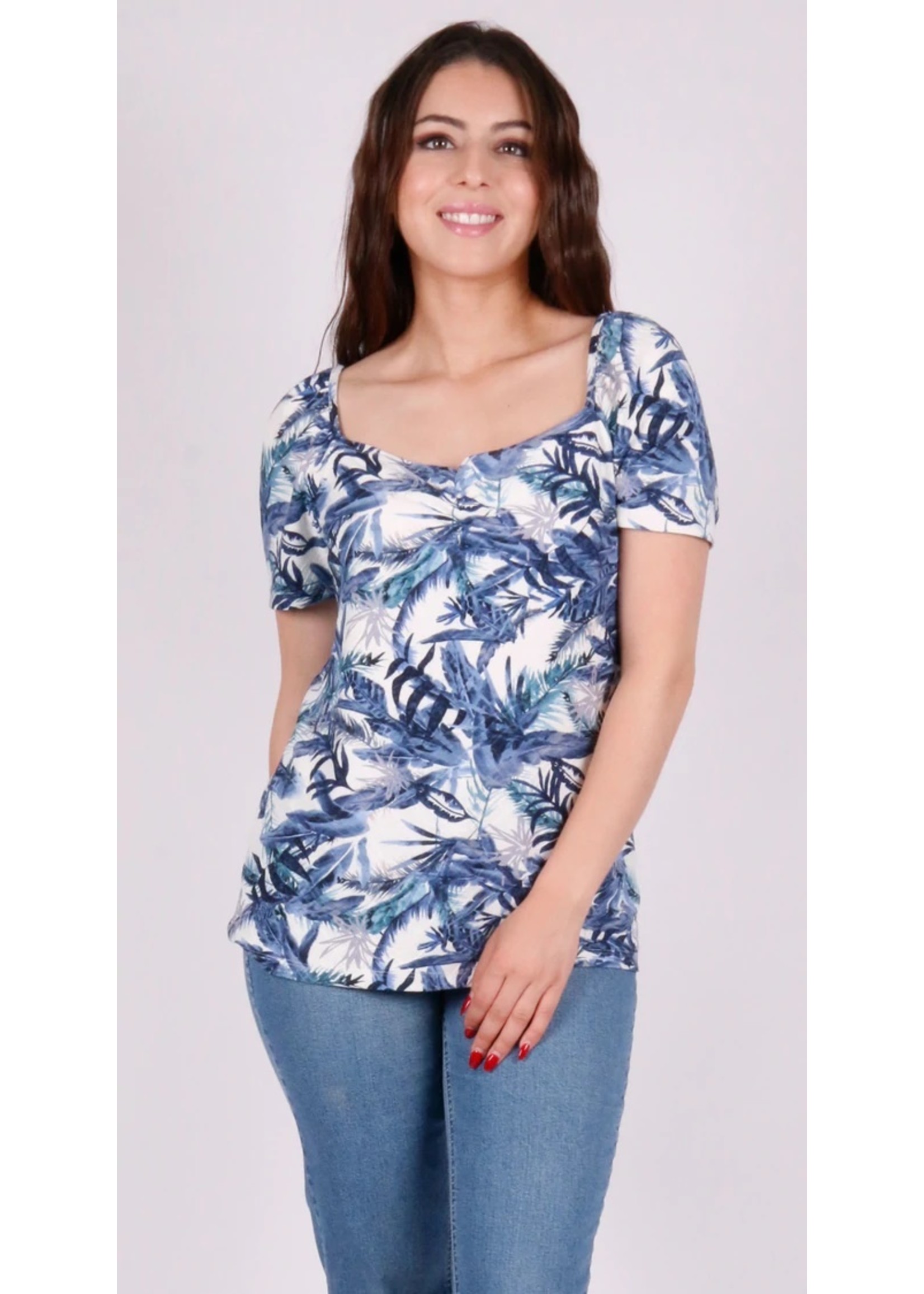 Isca Short Sleeve Printed Sweetheart Neck Top