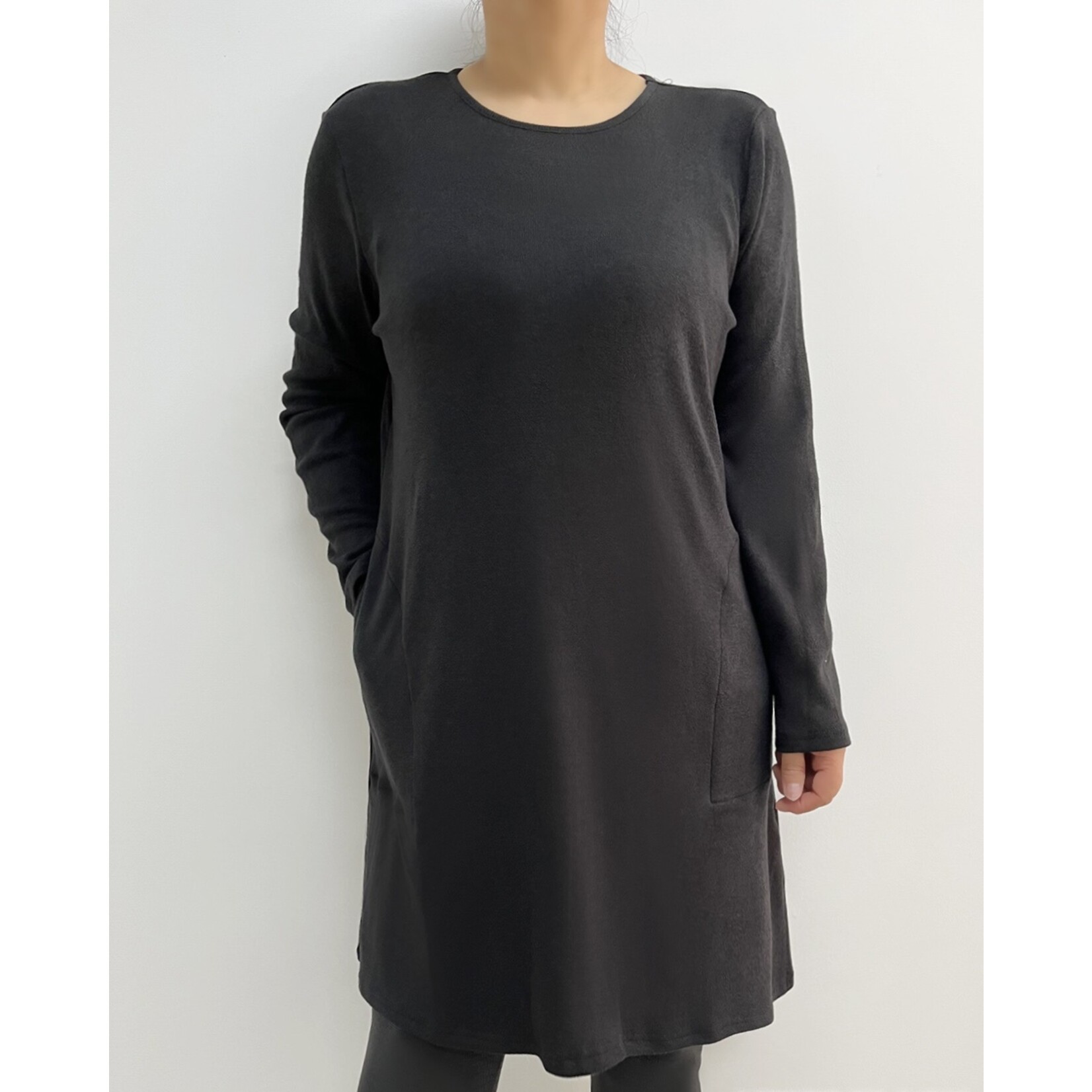 Creations ladies long sleeve plain dress with side pockets