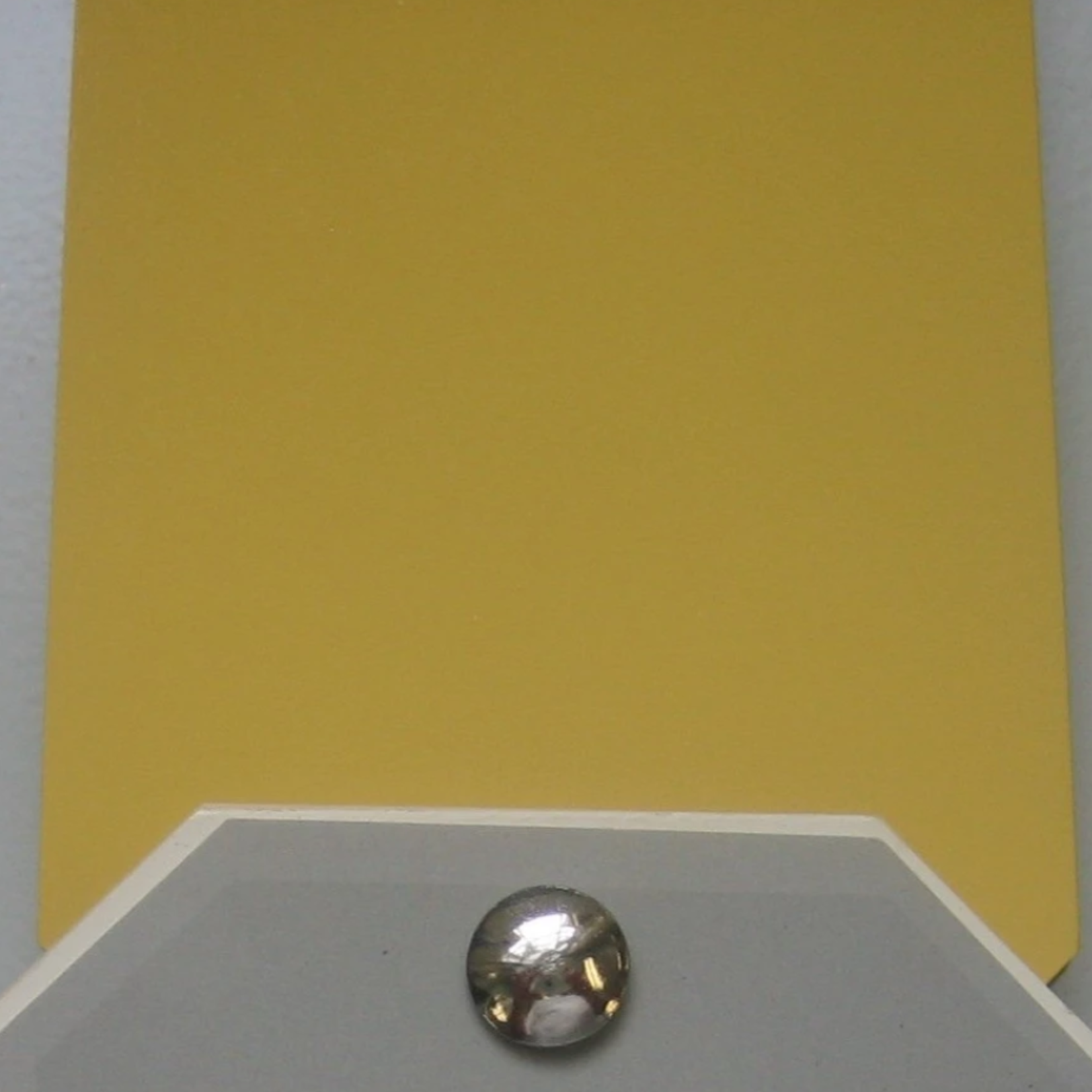 Farrow and Ball Gallon Modern Emulsion No 9915 Corngold