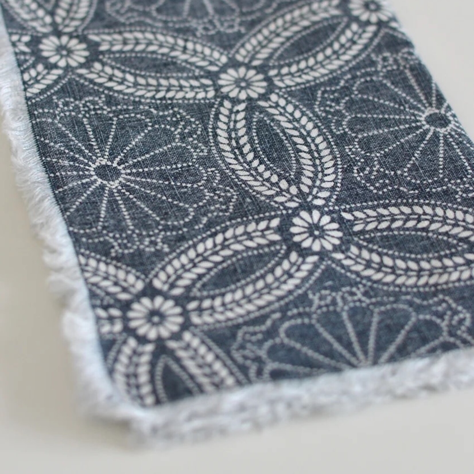 Linen Way Pippa Blue with White Patterned Napkins Set of 4