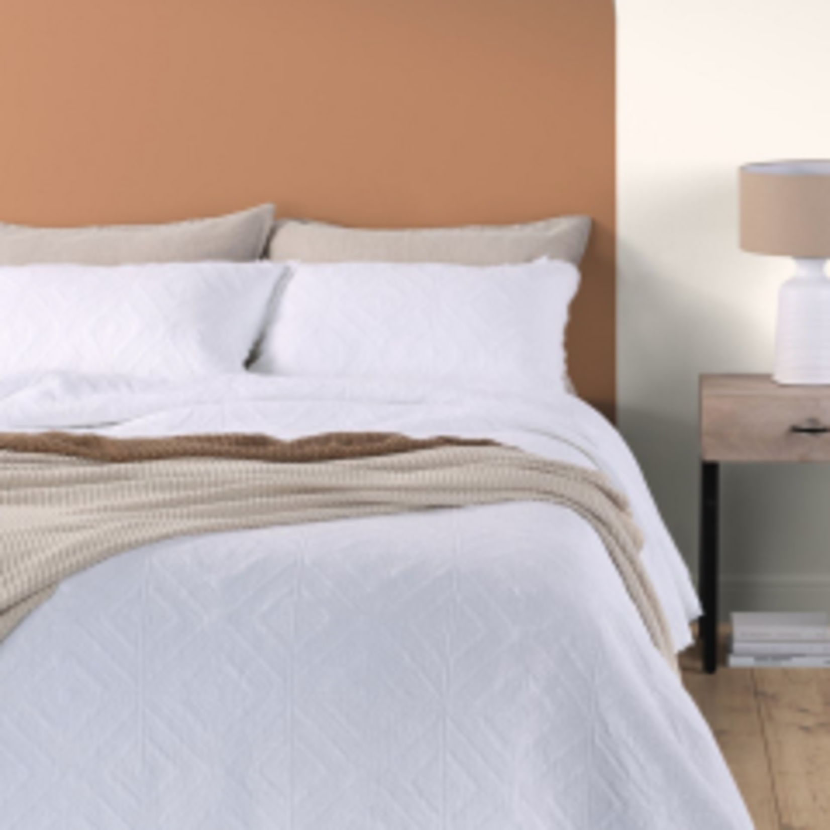 Stone Washed  White Quilted Duvet Cover and Double Sham Set