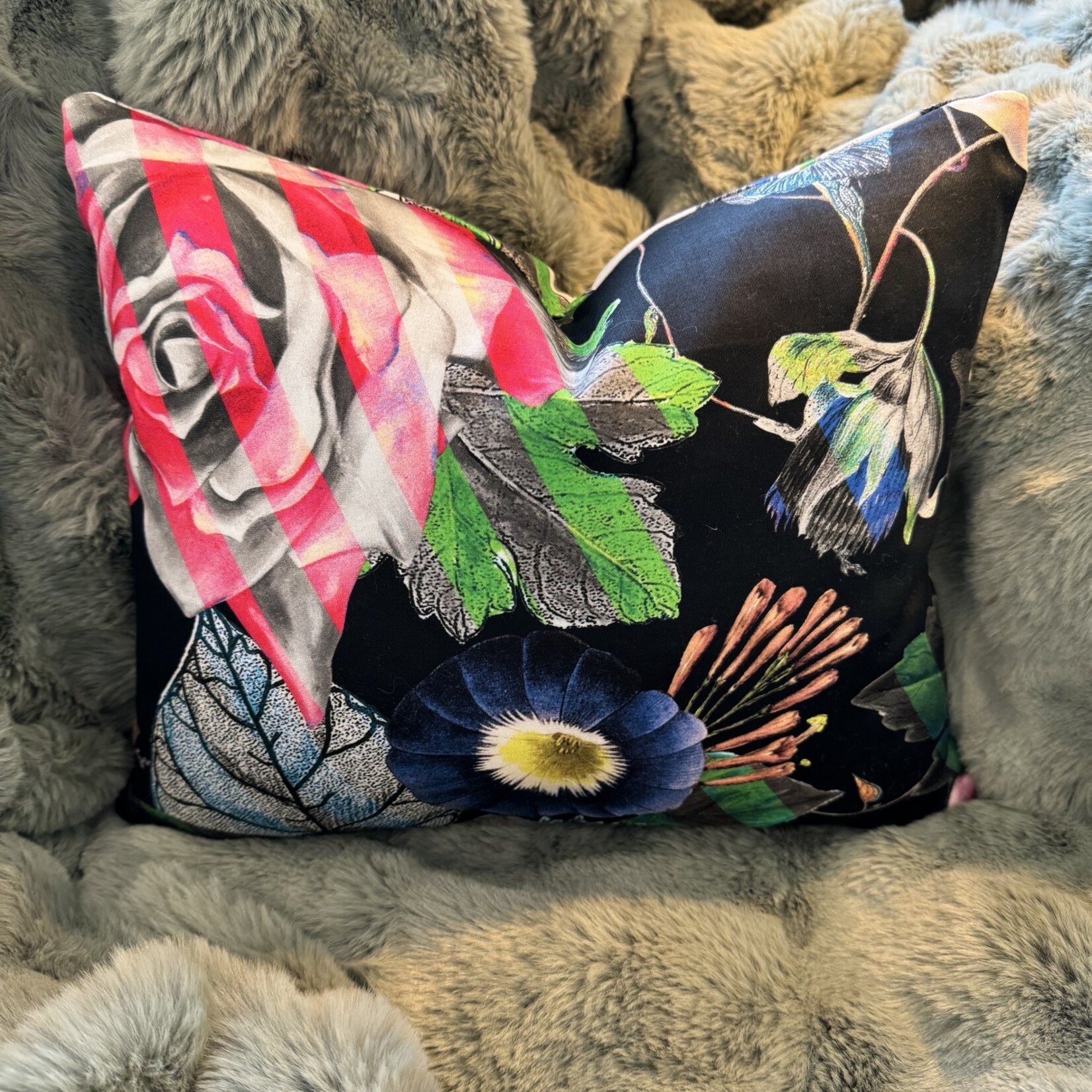 CL Marquee Rose Bespoke Lumbar 12"x16" & Feather Filler