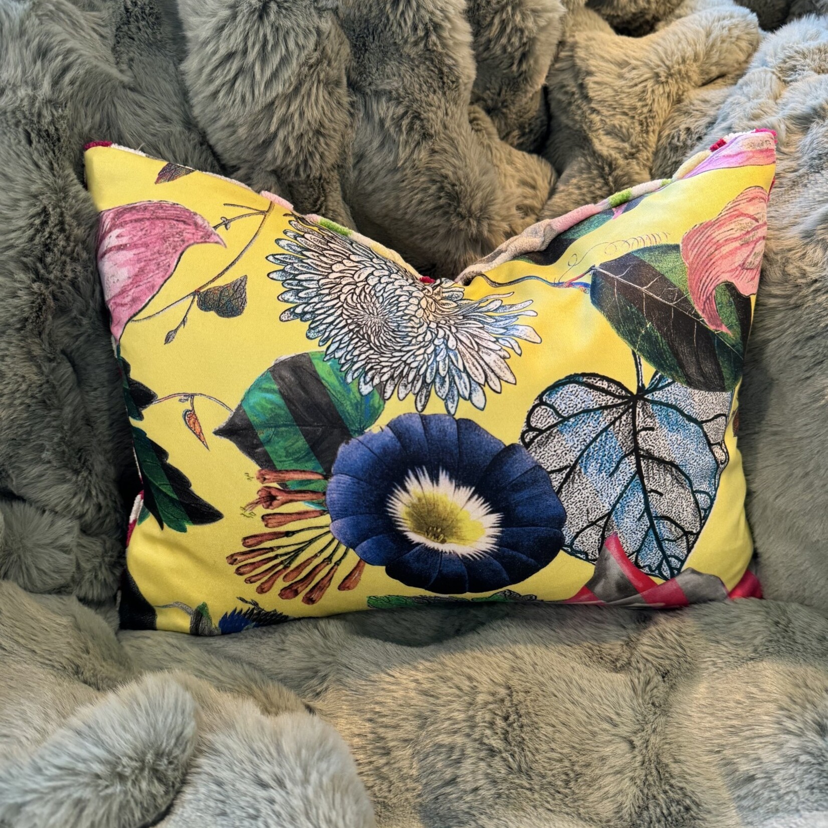 CL Saffron "Botanique" Bespoke Lumbar 12"x16" & Feather Filler