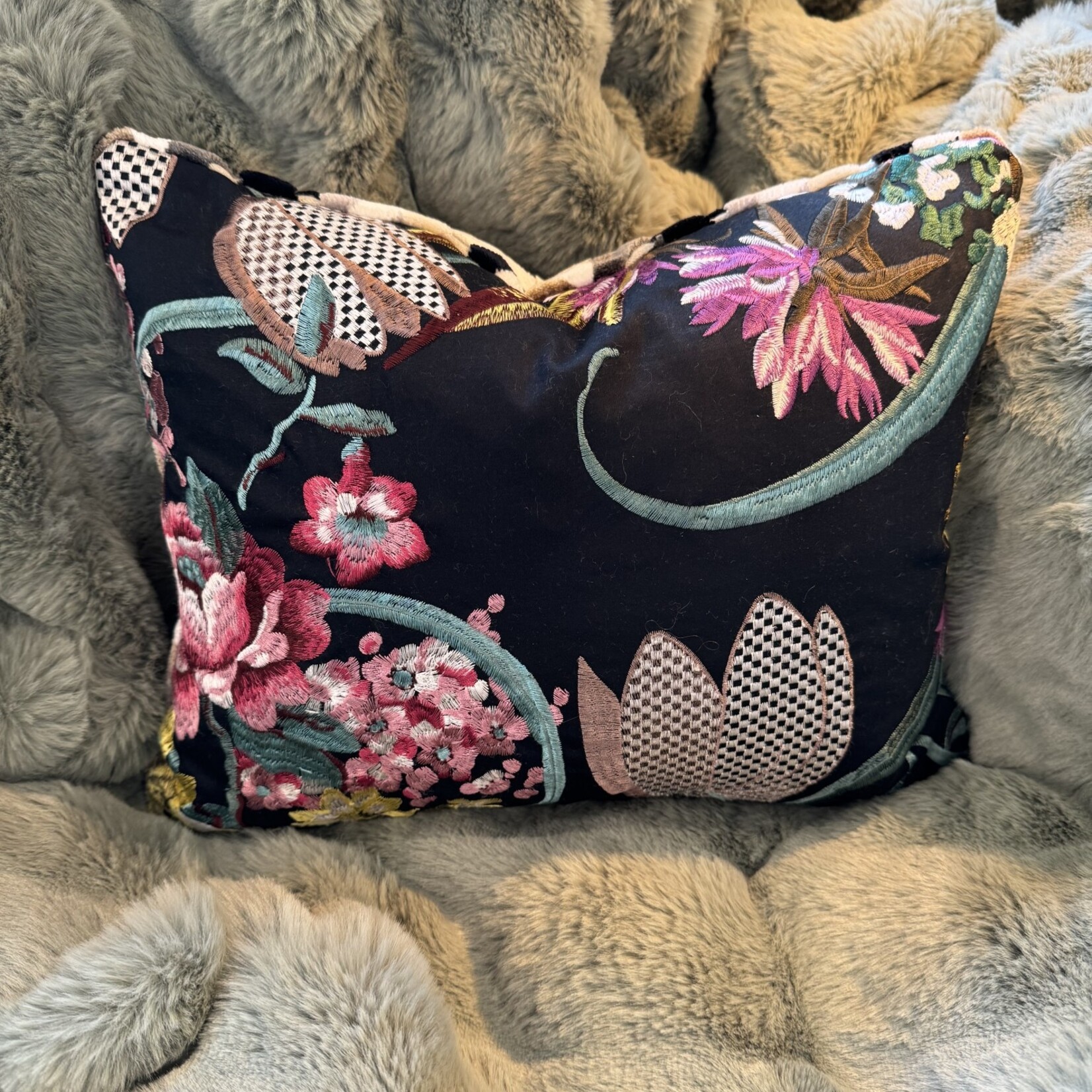 CL Reverie Antoinette Bespoke Lumbar 12"x16" & Feather Filler