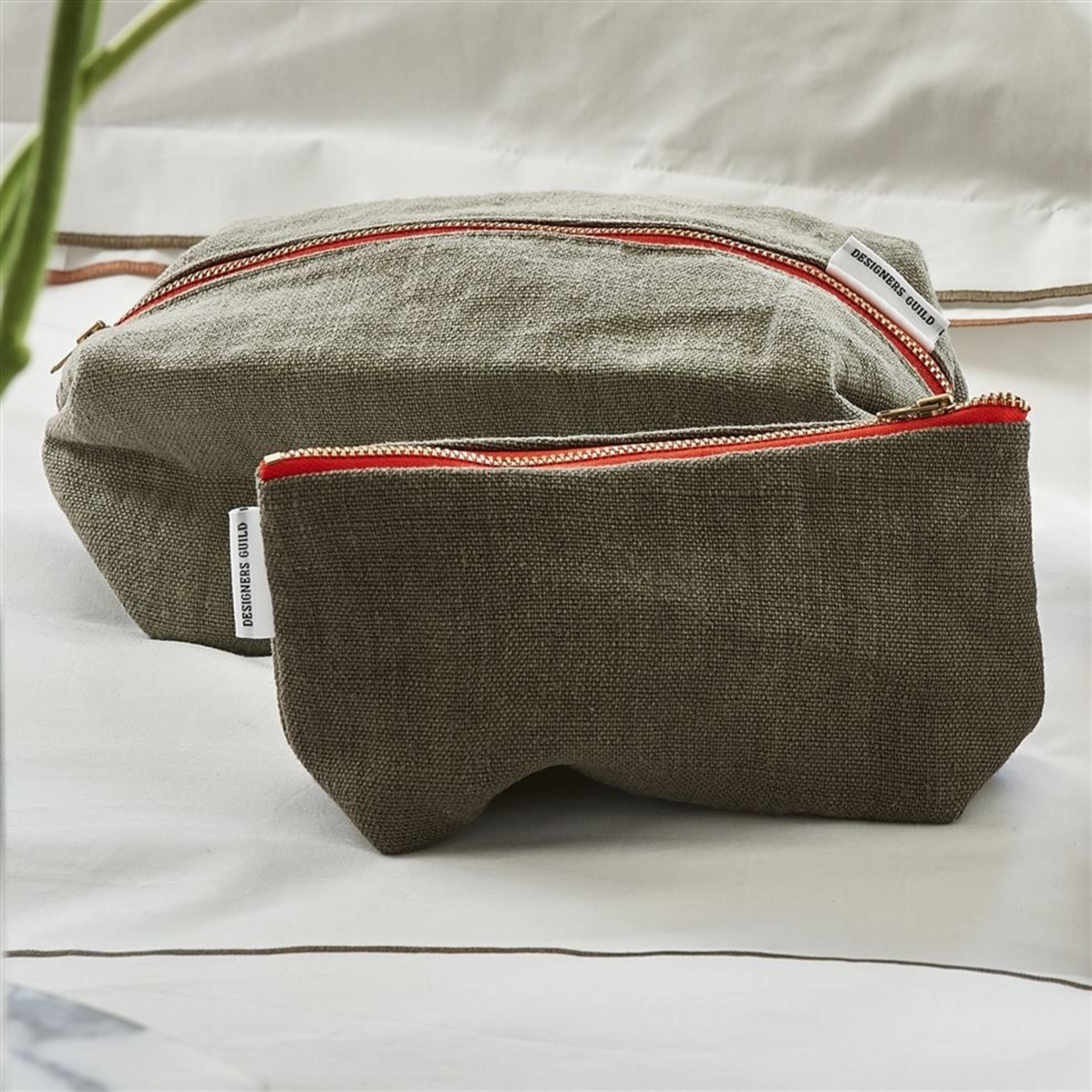 Designer's Guild Brera Lino Moleskin Medium Washbag